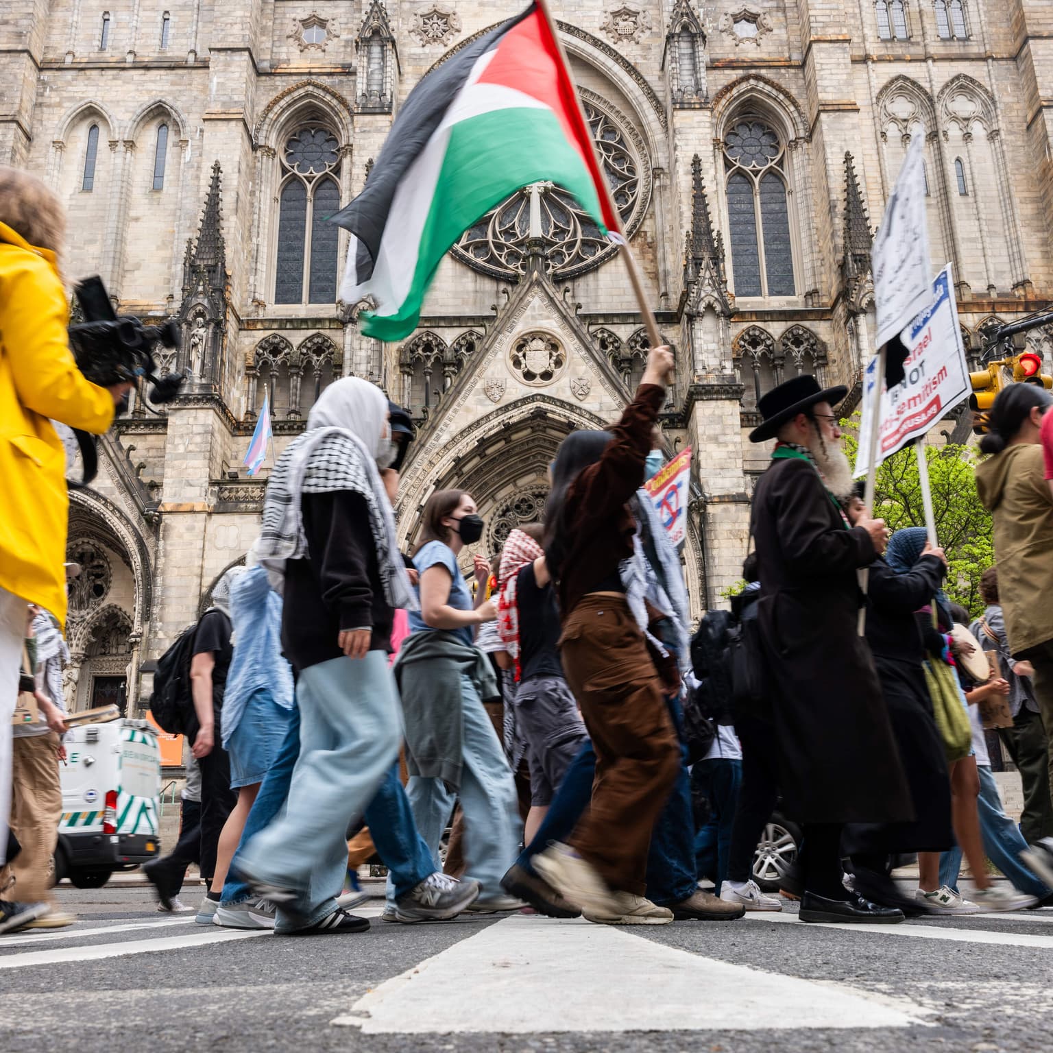 When it comes to the Israel-Gaza war, the split in opinion is generational artwork