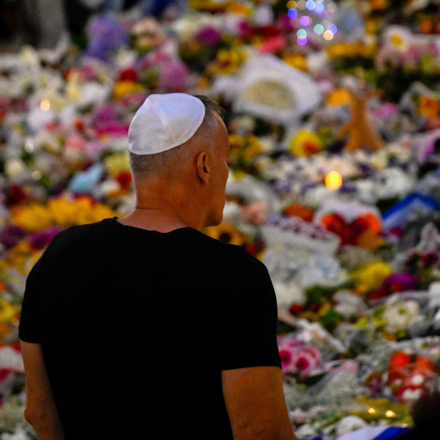 What we know about the rise in antisemitic attacks in Australia and around the world artwork