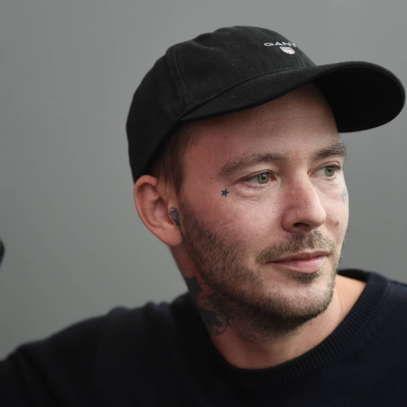 Förtalsutredning kring Joakim Lundell växer, Pressetiken och Fredrik Federleys privatliv, Finns det en massgrav på Frösön? artwork