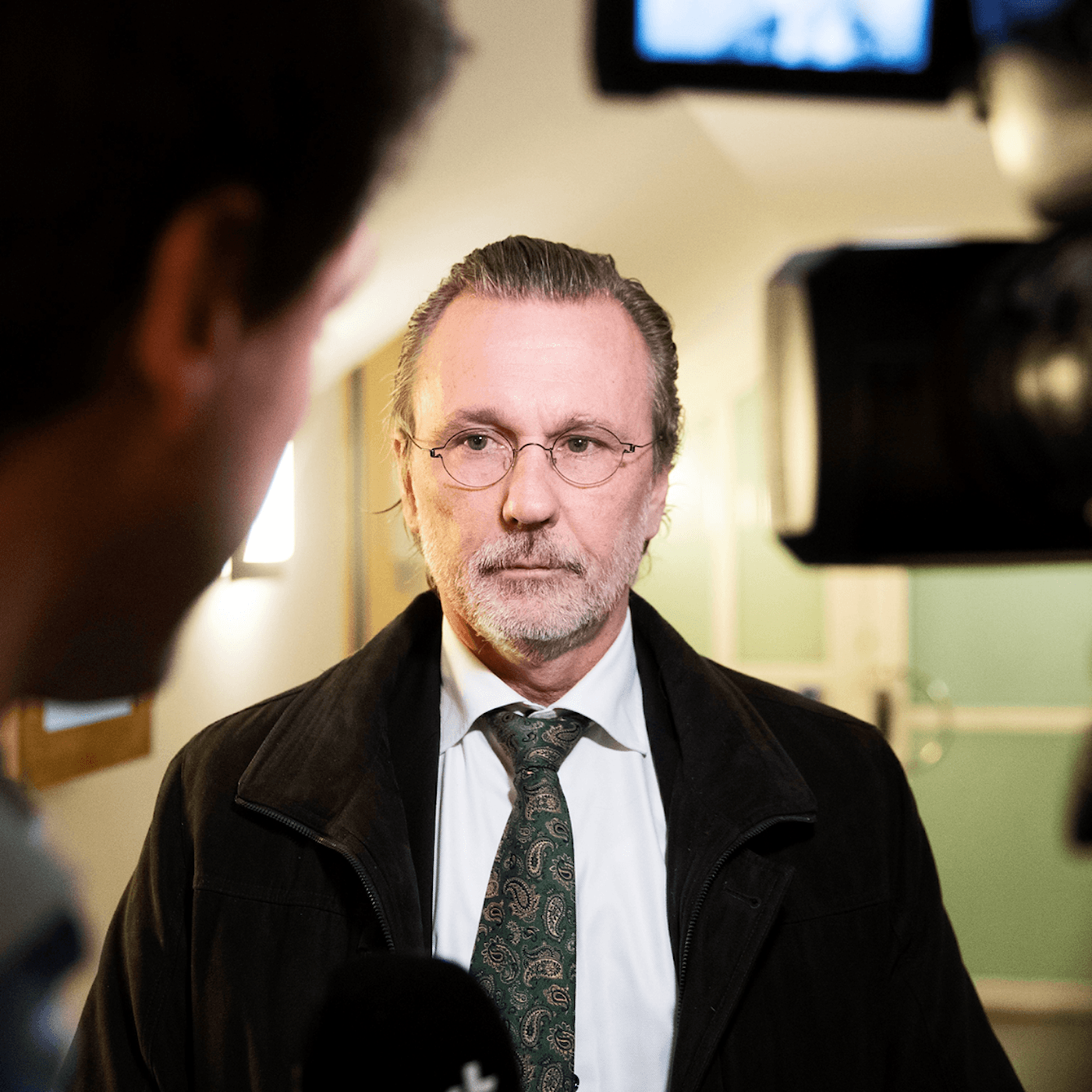 Medial visklek bakom advokats så kallade Säpo-utspel, medier PR-kampanjar inför VM, fejd om reklamavbrott i TV4 och politikerägd närradio artwork