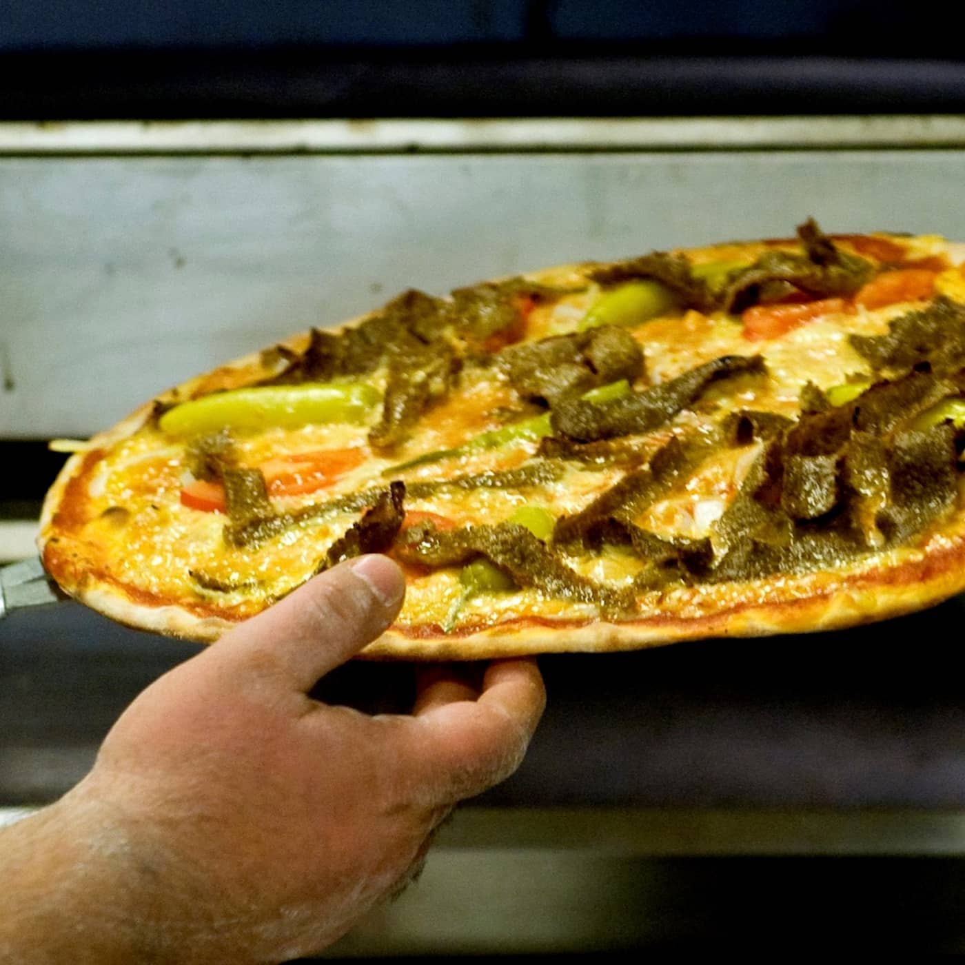 Pressens årliga pizzatradition, löpsedlarnas dolda sjukdomar, okritisk rapportering om PR-kampanj från Netflix artwork