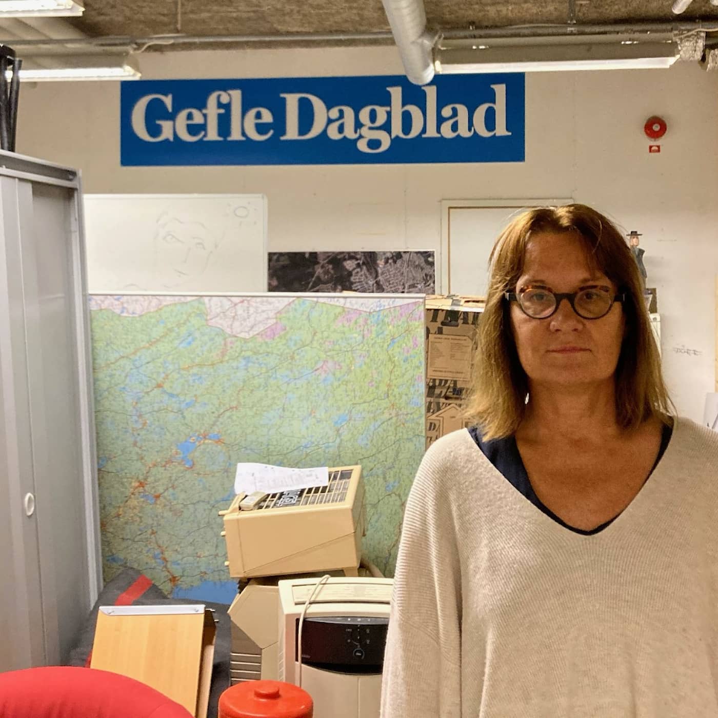Mögliga tidningar – unikt tidningsarkiv hotas efter skyfallen i Gävle och Då lockar så-rubrikerna till läsning artwork
