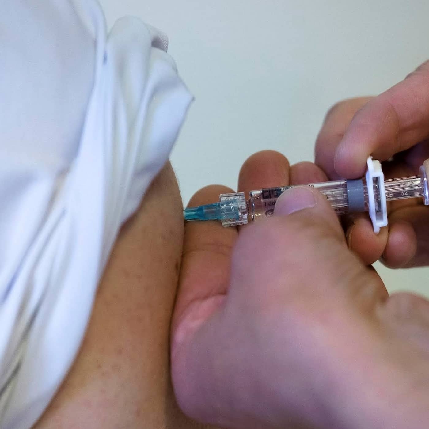 Vårdslös vaccinrapportering och helig helgrit artwork