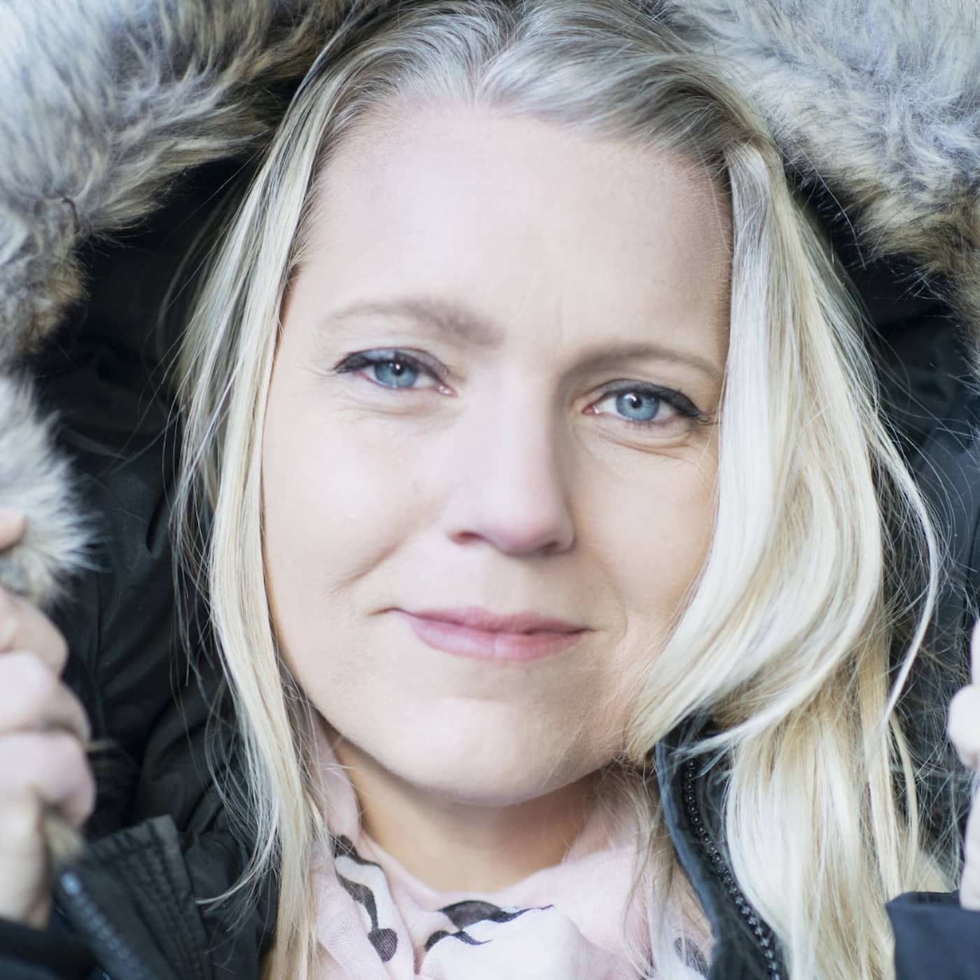 Partiska public service-bolag när ändamålet är Världens barn och Lerumsförfattare felaktigt ansiktet utåt för barnporr artwork