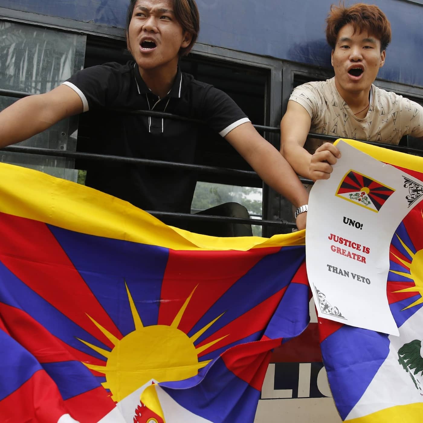 UR visar CCTV-dokumentär med Kinas propagandabudskap om Tibet, fällningen av Hästgården skakar om SR och tunn mediebevakning av Norden artwork