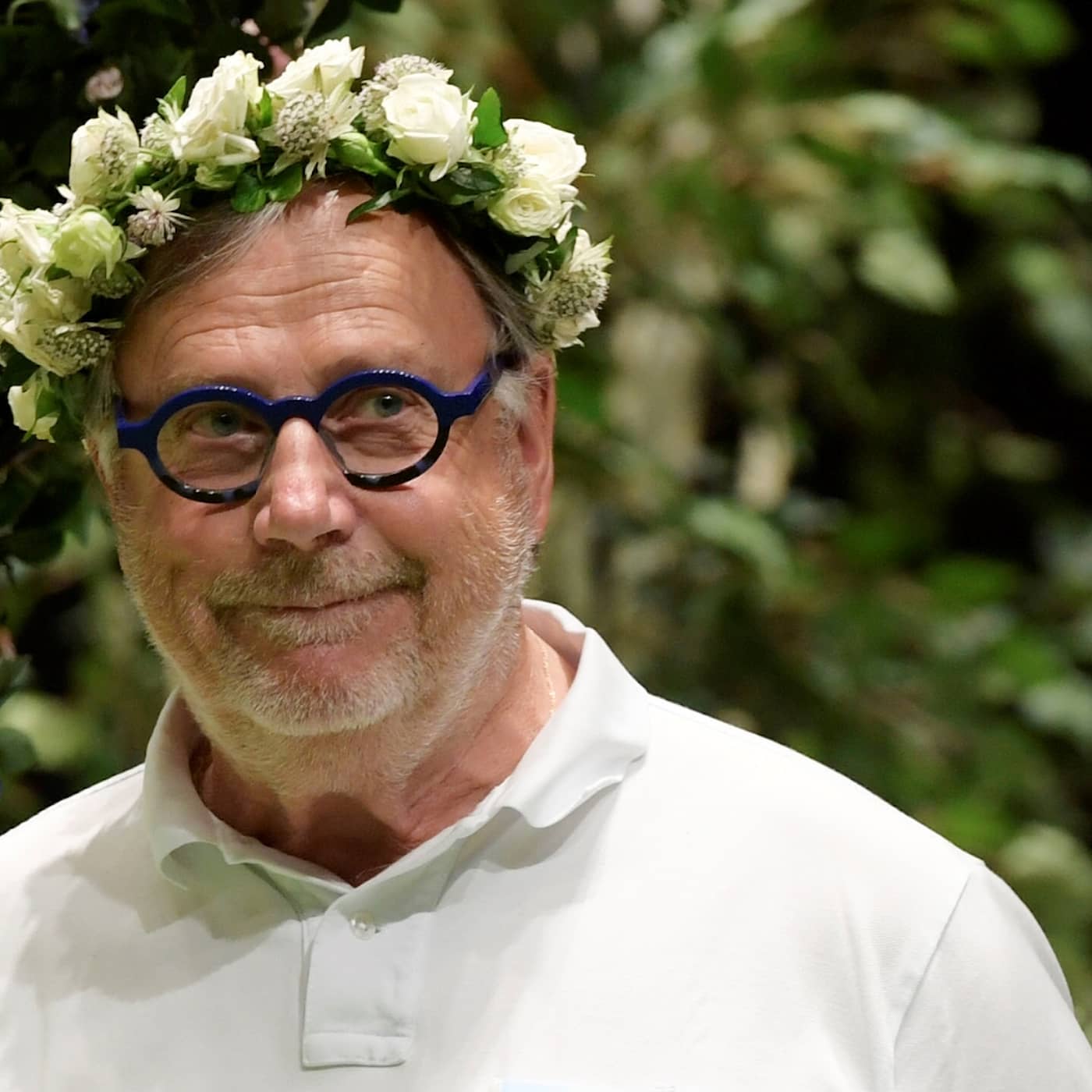 Midsommarrepris: Bakom TT:s valkompass, osäkra opinioner blir nyheter och dold sponsor i partiledarutfrågning artwork