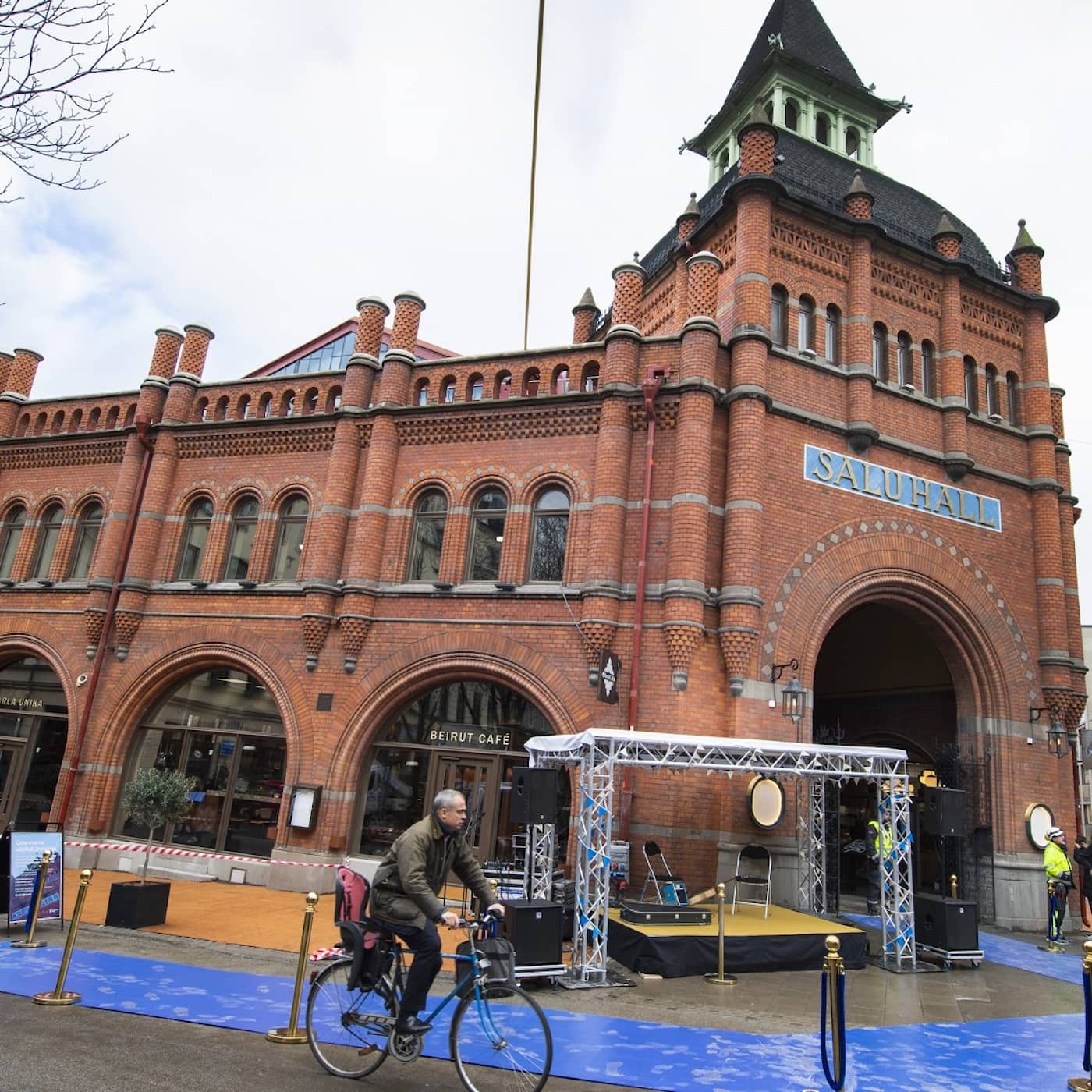 Presstöd så in i Norden och corona-hånade östermalmsåldringar talar ut artwork