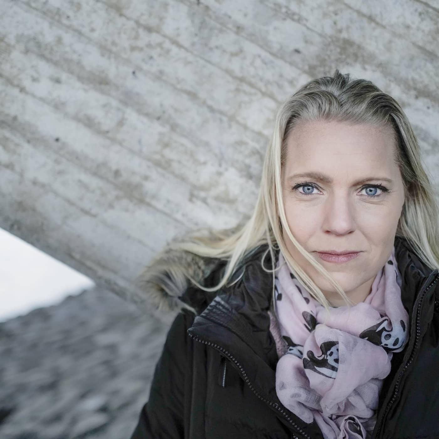 Carina Bergfeldt talar ut, SR bröt mot källskyddet om bombhot och journalistik under talibanernas styre artwork