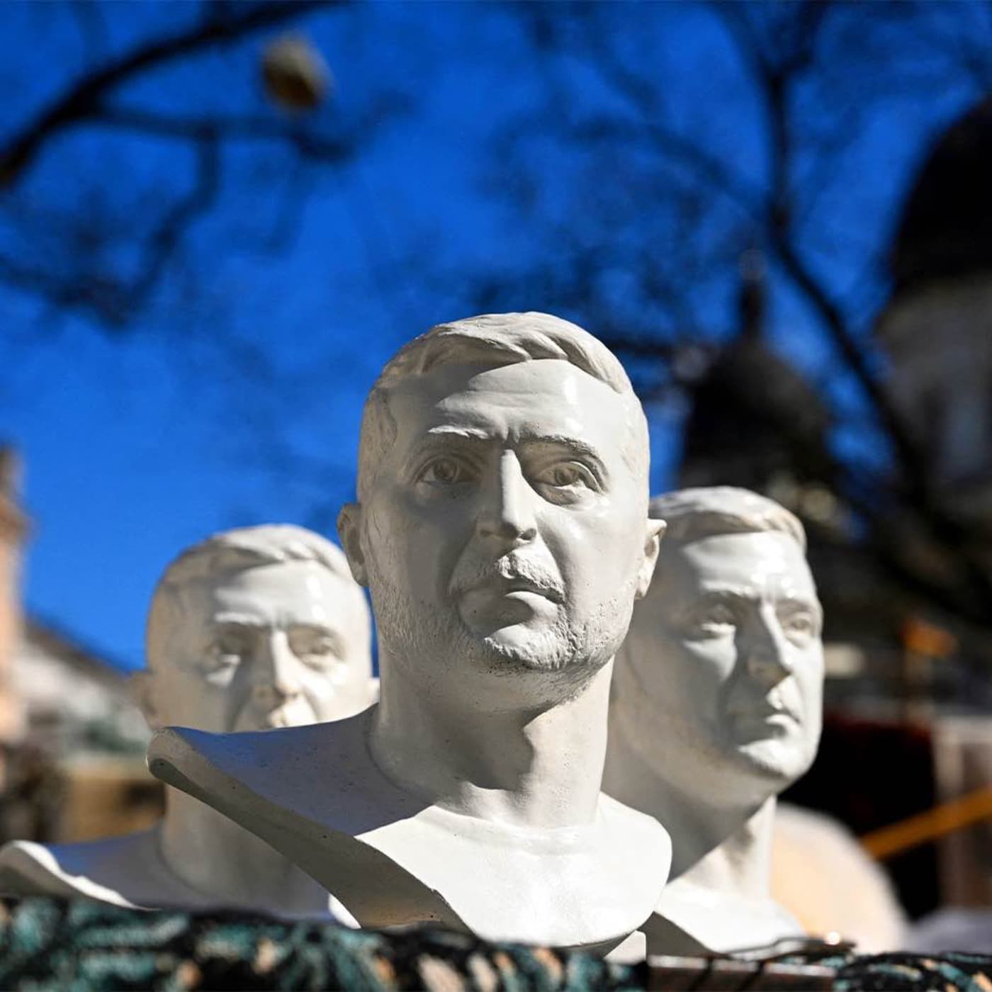 Trump to meet Putin and Zelensky 'next week' & declares Russia 'extraordinary threat to US' artwork