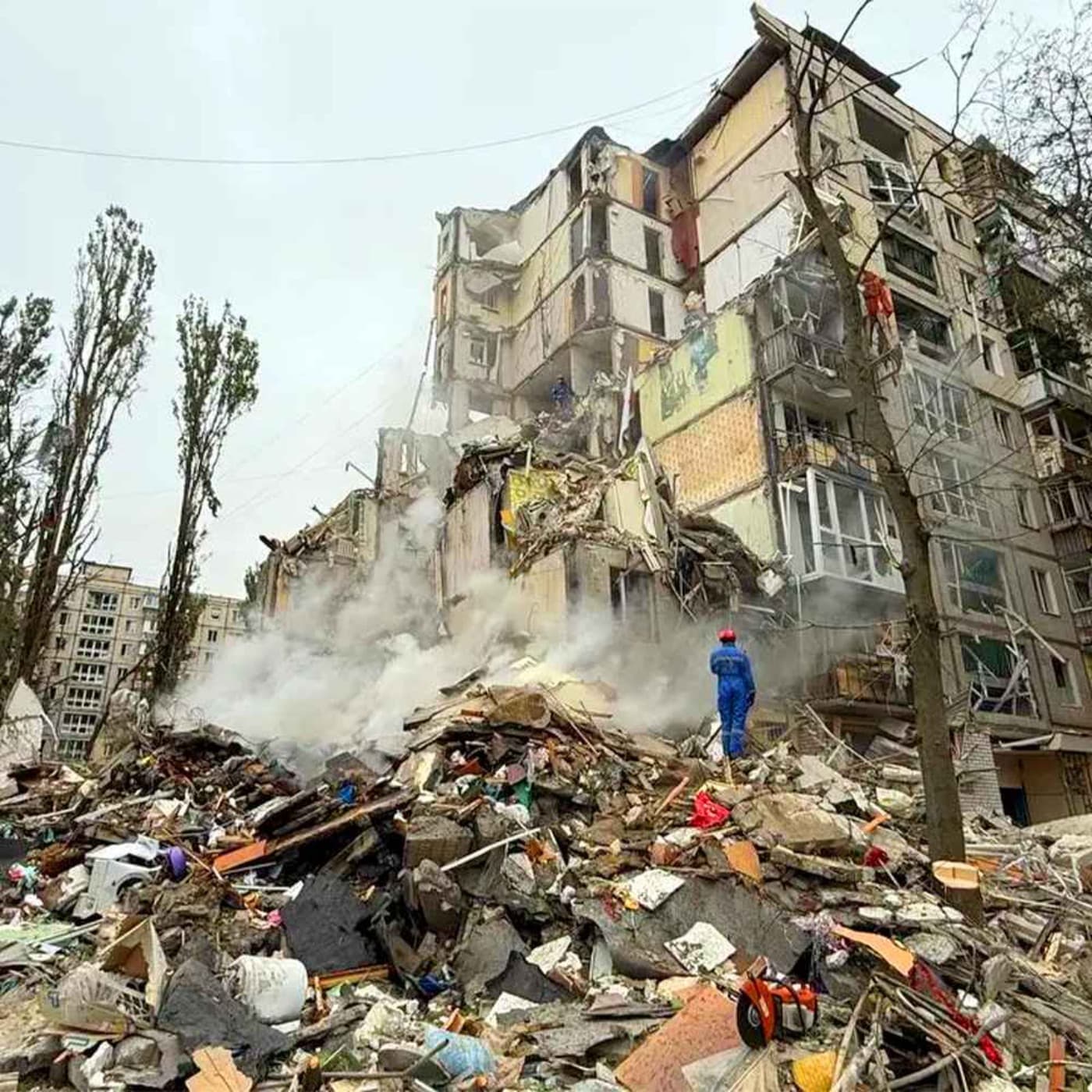 'Disgusting' attack on Kyiv deadliest of 2025 & Russia’s nuclear submarine base 'damaged by tsunami’ artwork