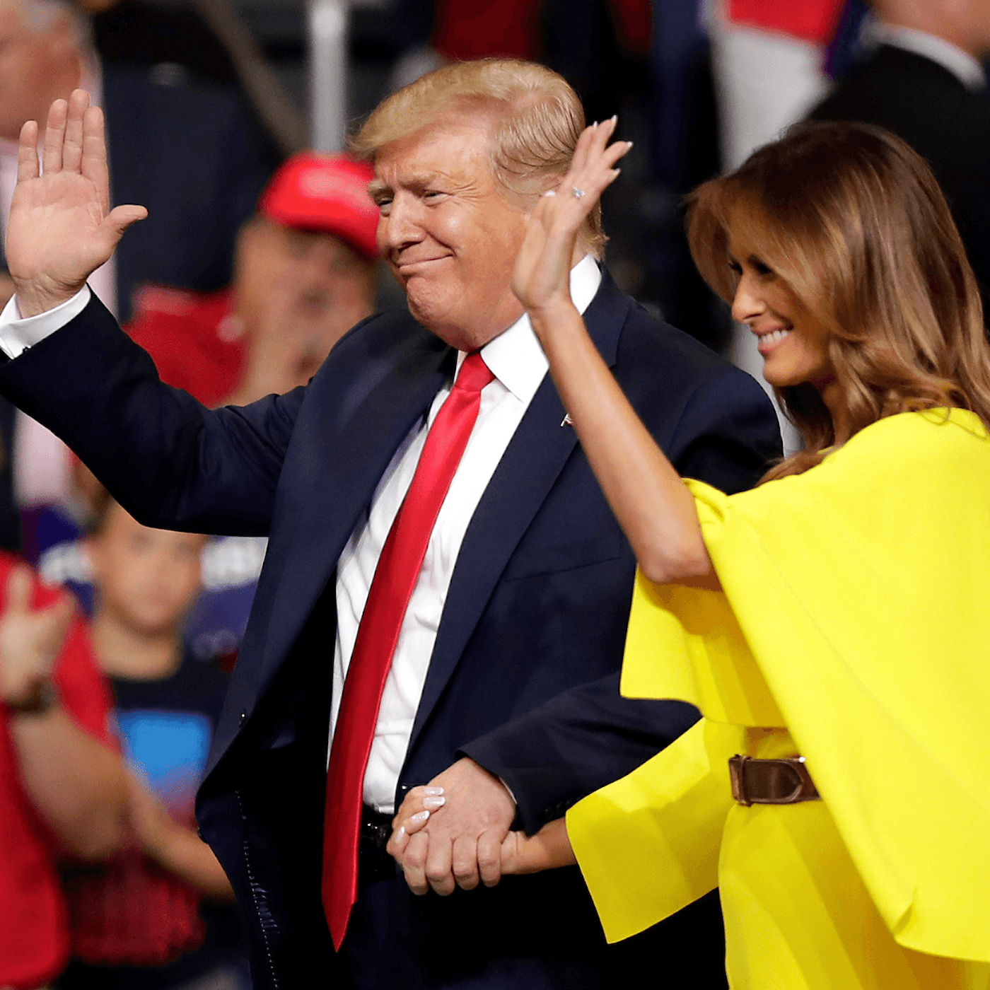 Trumps återvalskampanj inledd, Public Service halvårskrönika och reality-teve i skogen. artwork