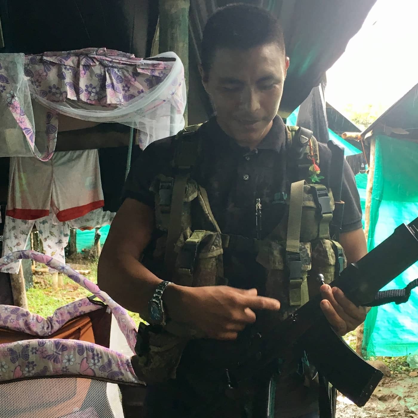 Ryska inflytandet på Balkan, jihadist-pjäs väcker debatt, vi minns Gösta Ekman, Farc-gerillans vapen… artwork