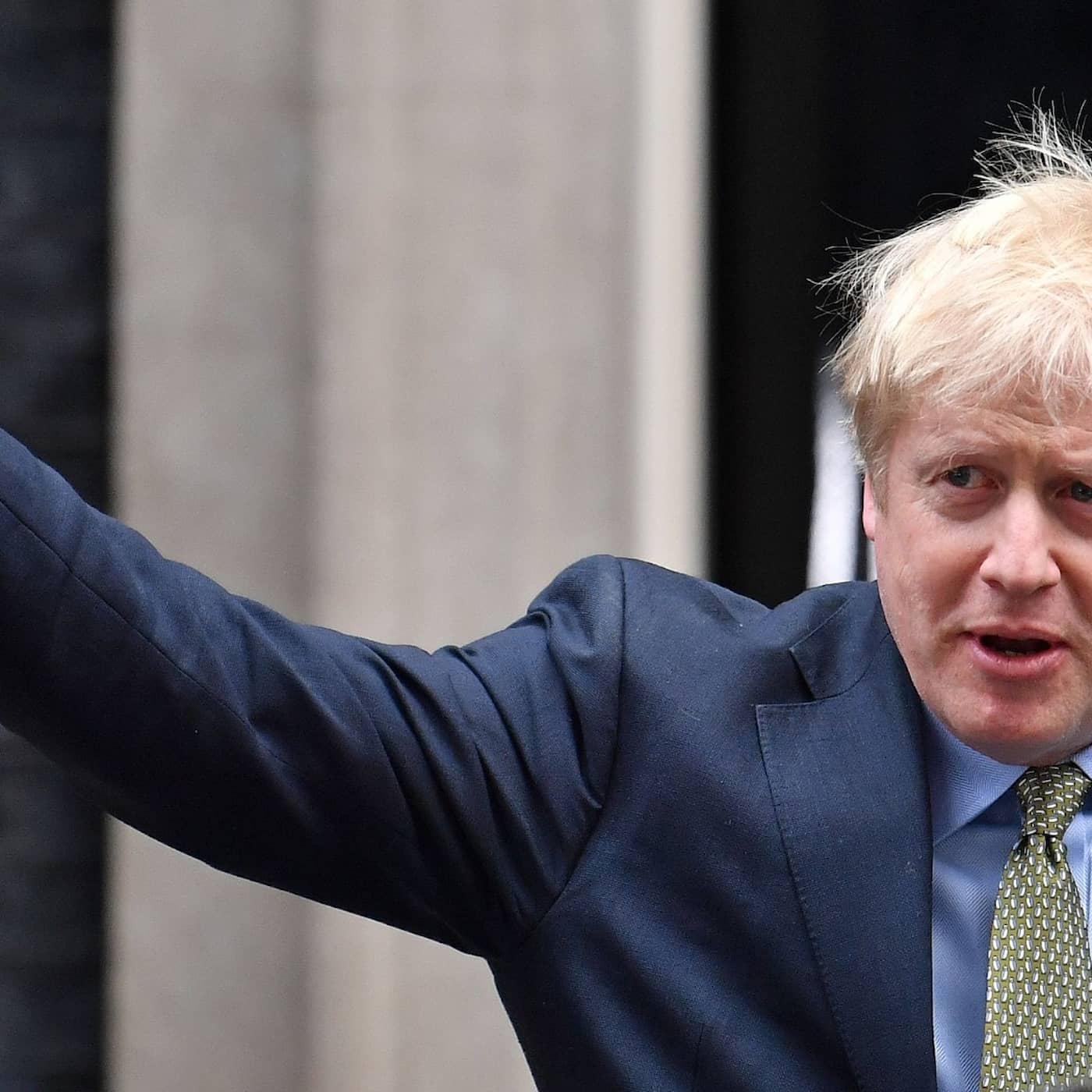Vilken slags ledare blir Boris Johnson, allt färre européer reser till Thailand, traditionsenligt julkalenderbråk... artwork