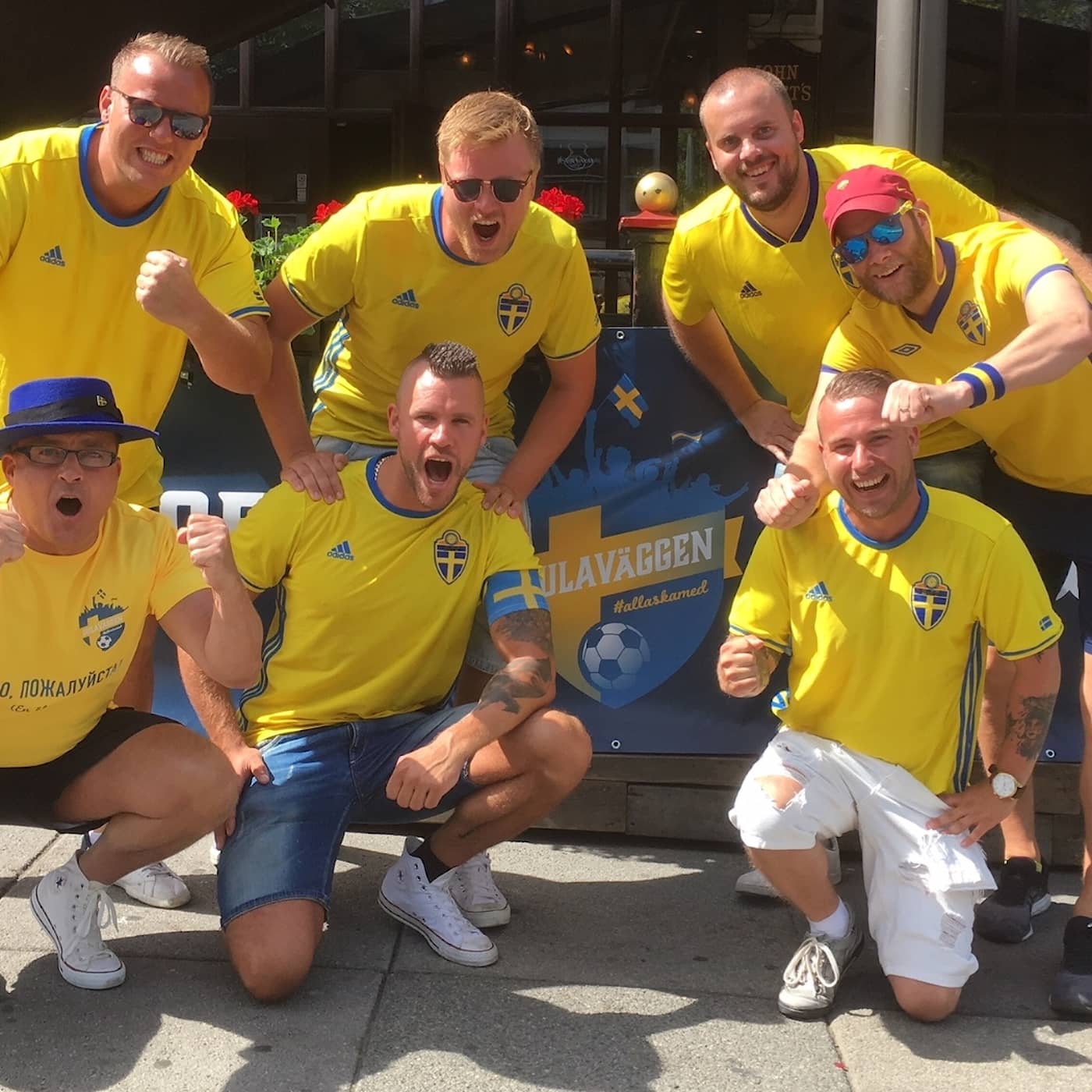 Inför toppmötet och om tidigare toppmöten, den svenska modellen i Göteborgs hamn och snart börjar fotbolls-VM i Ryssland artwork