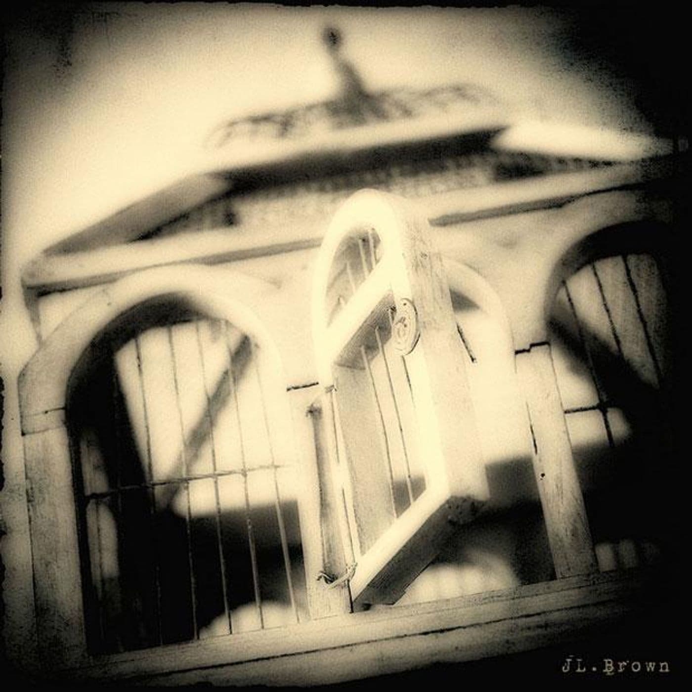 Escape! artwork