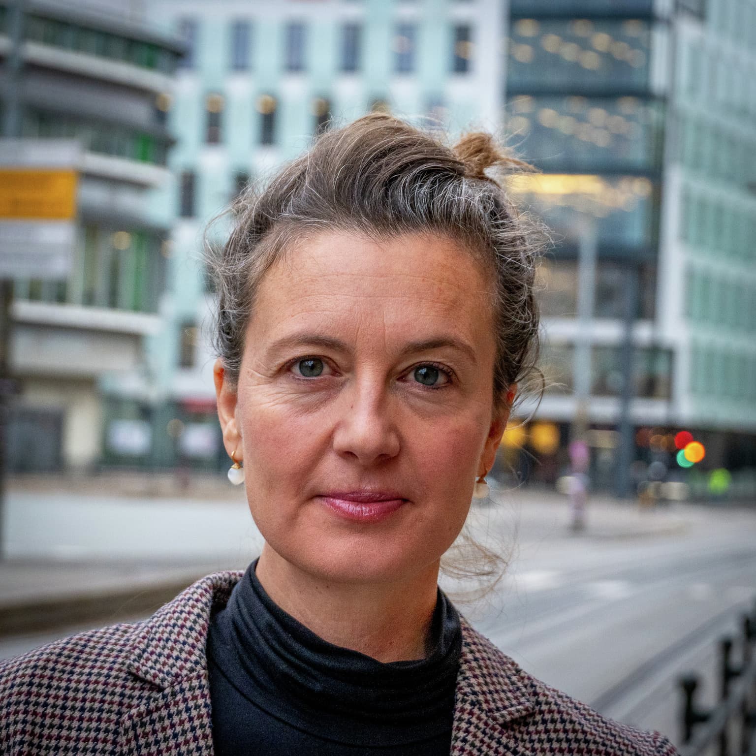 Ukraina med ny spesialenhet, sykehus bombet, og hvordan er stemningen i Ukraina nå? Gjest: Generalsekretær i Fritt Ukraina, Natalia Golis artwork