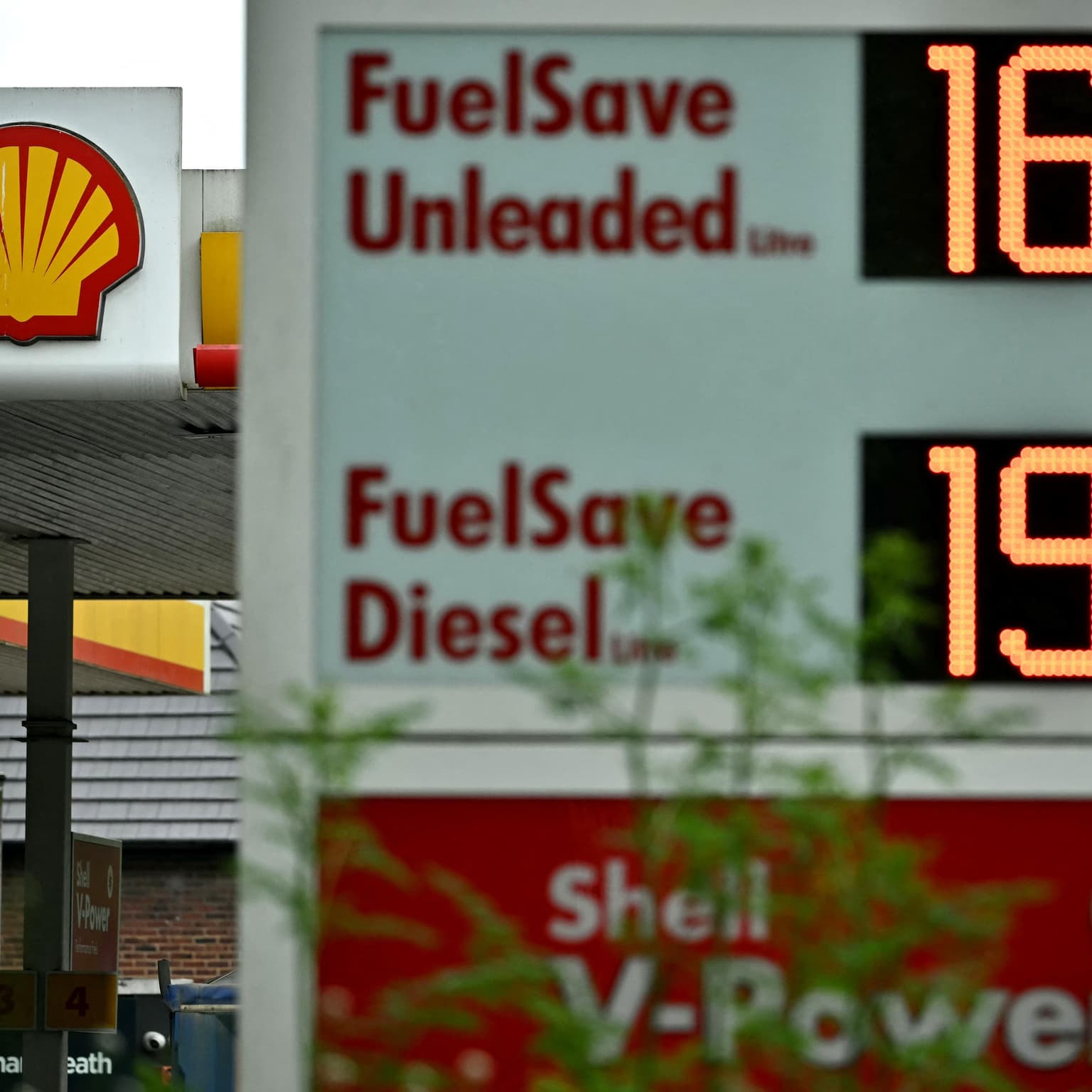 Outrage as oil giants profit billions from Iran war – The Latest artwork