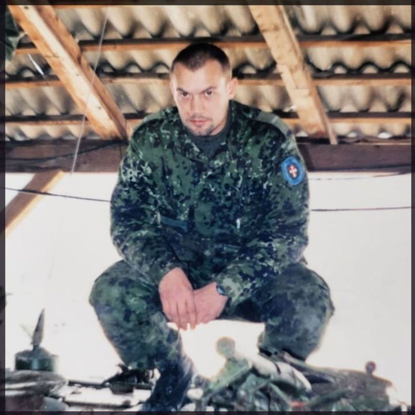 Veteranhistorier - Lars D. Andersen ".. det var nok der, hvor jeg har været mest i livsfare i hele mit liv - lad os bare sige det sådan" artwork