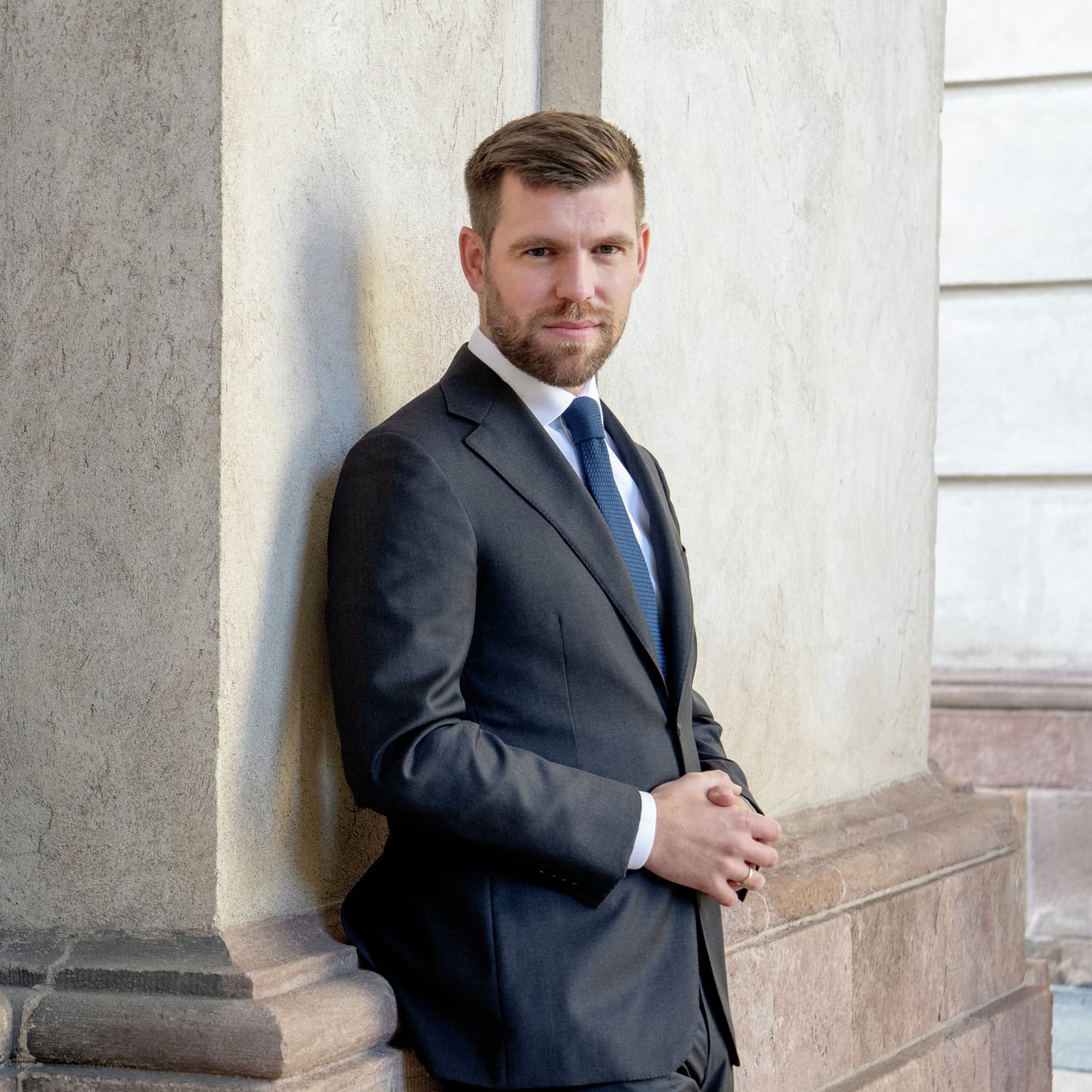 Ministre og imamer i højspændt drama artwork