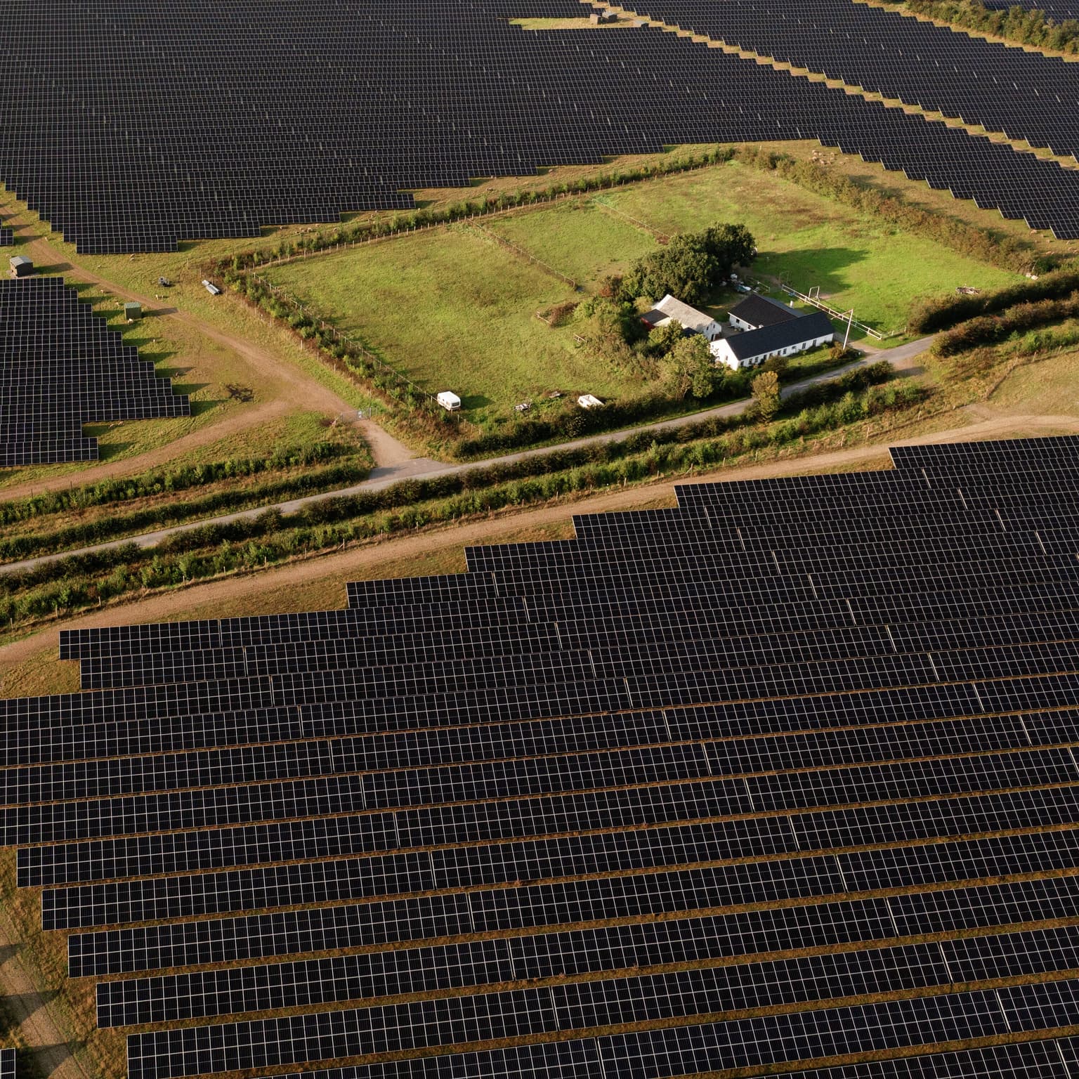 Omringet af solceller artwork