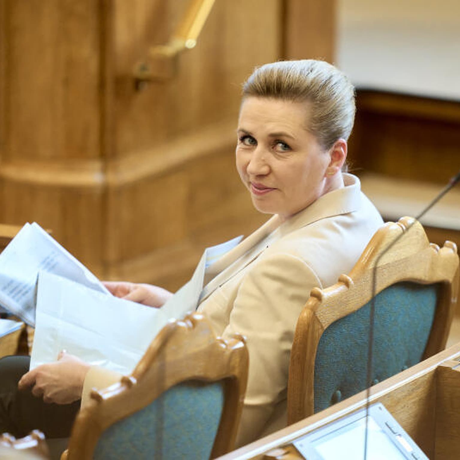Mette Frederiksen er kommet flyvende fra start. Men hvad skete der for Troels Lund? artwork