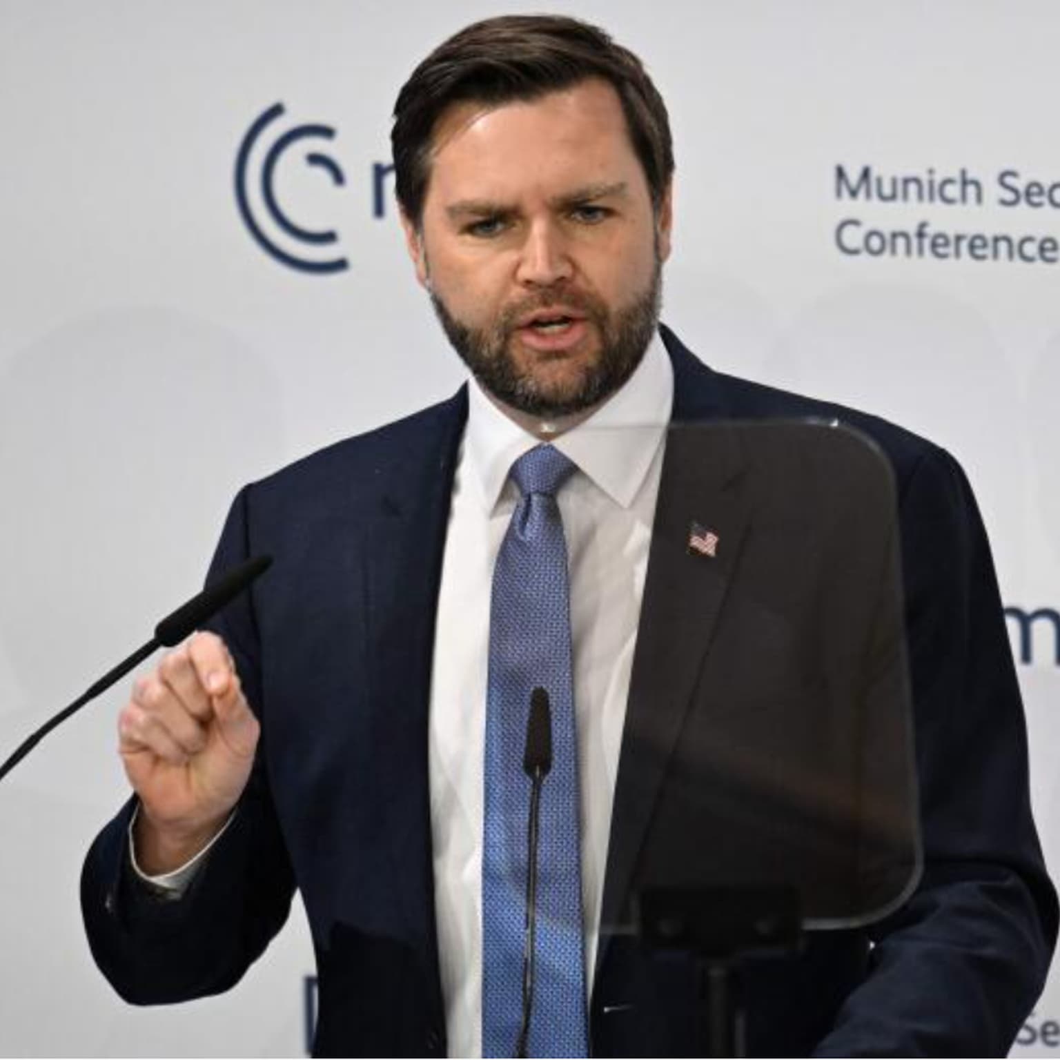 Har borgerlige, der hylder J.D. Vance, misforstået noget? artwork