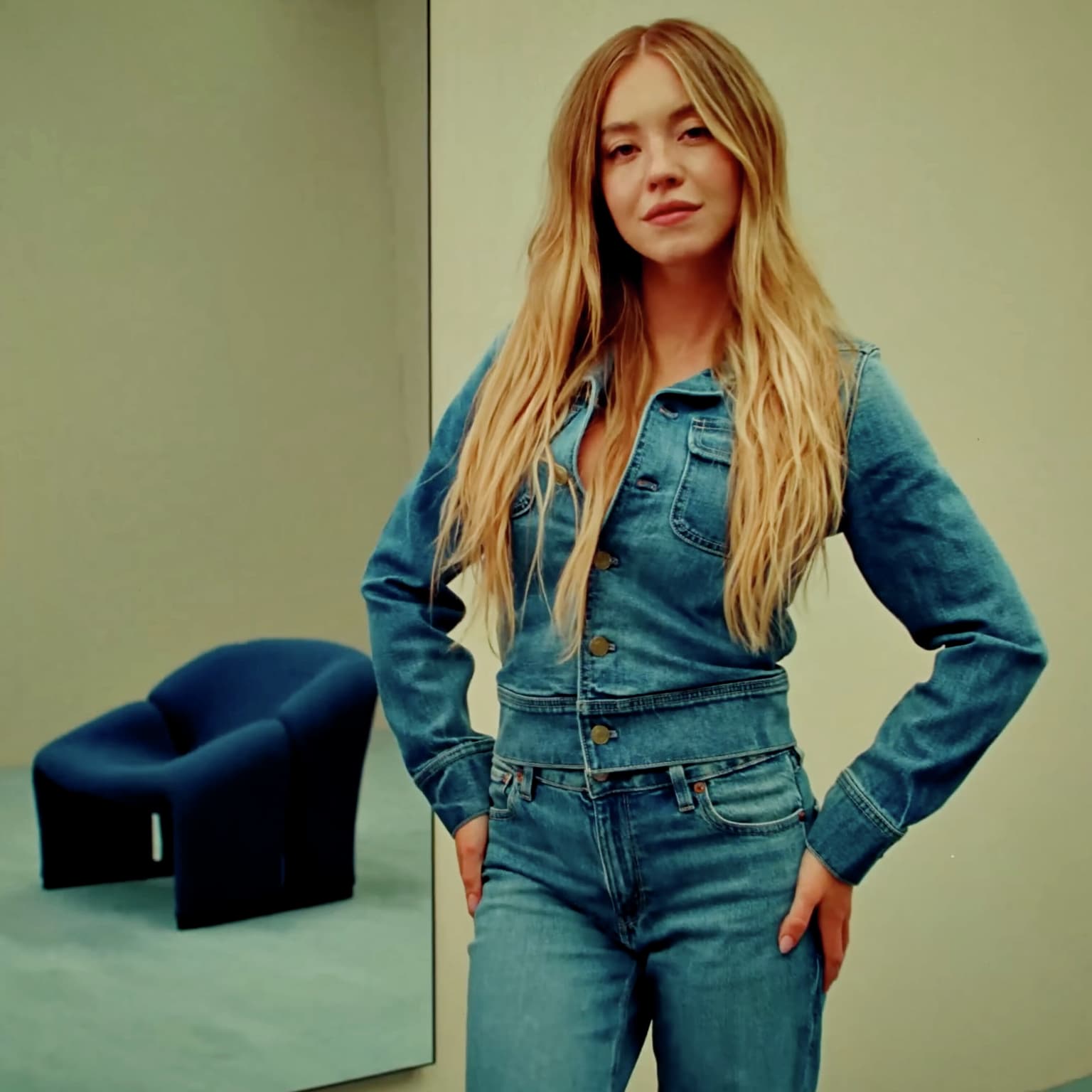 Hvordan Sydney Sweeneys jeans blev MAGA’s nye våben artwork