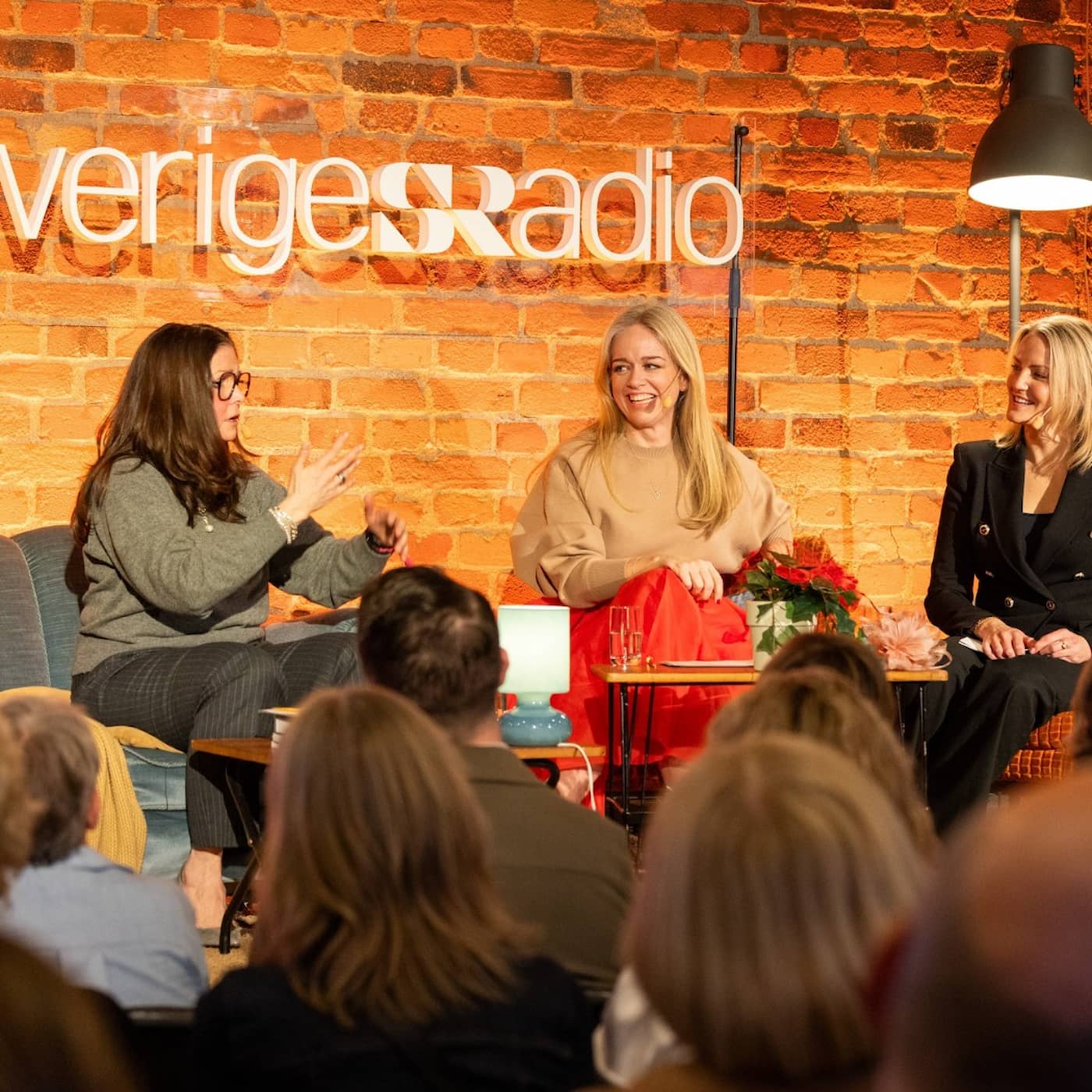 SPECIALAVSNITT: Rekordlåga stödet för Mette-Marit, Dianas minne och kungligt quiz artwork