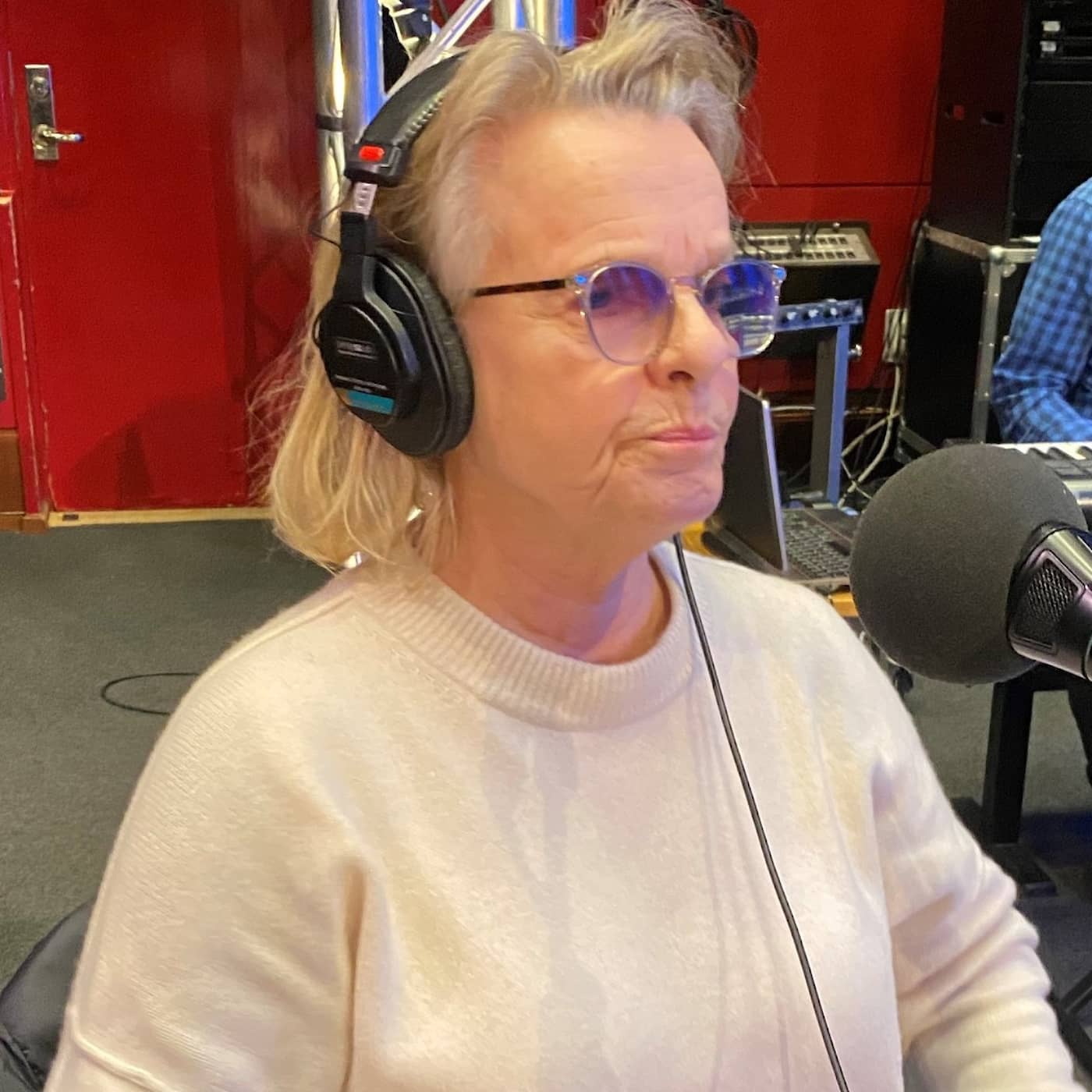 Marie Göranzons rafflande bilresa med 98-årige Rutger artwork