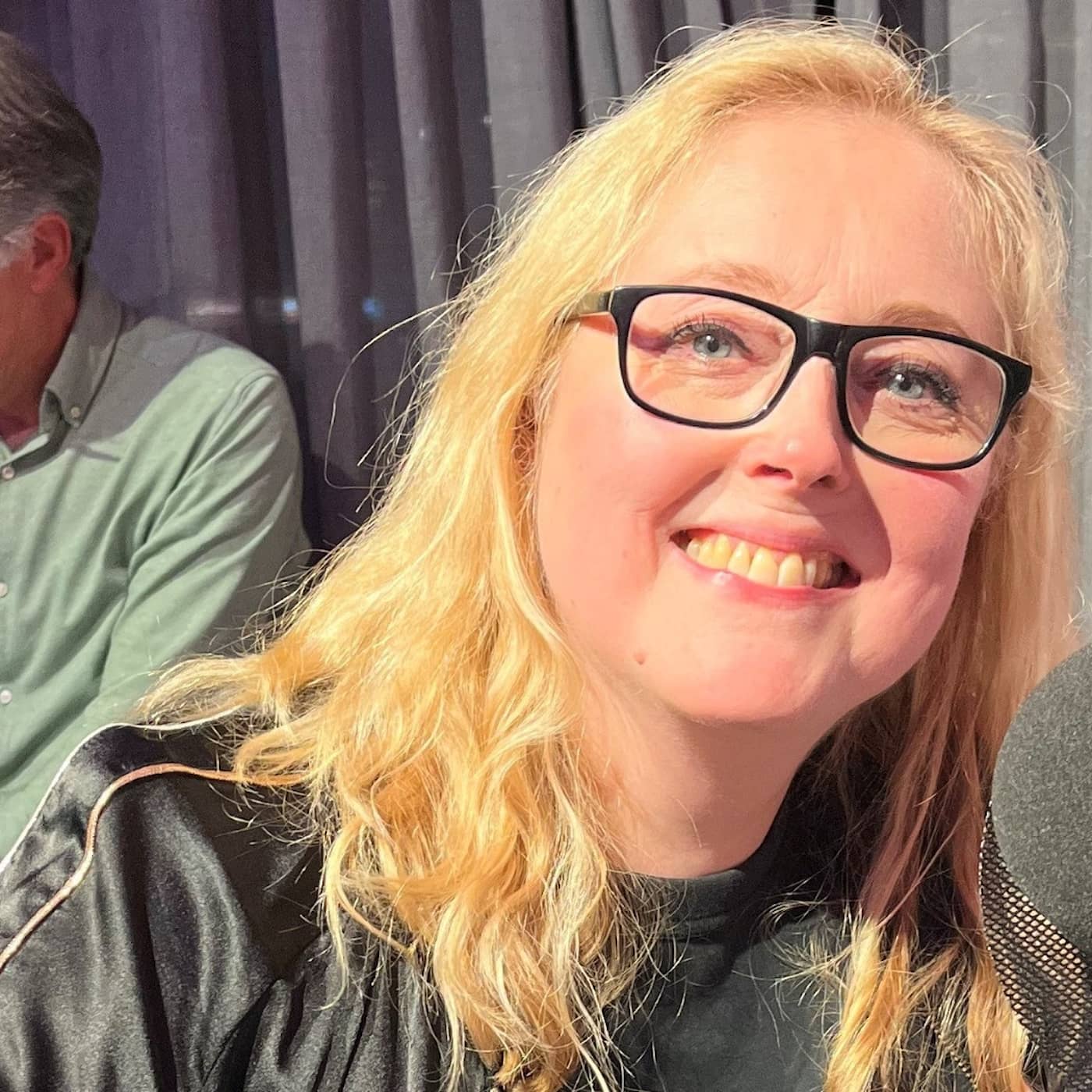Hanna Dorsin är vän med ett granatäpple artwork