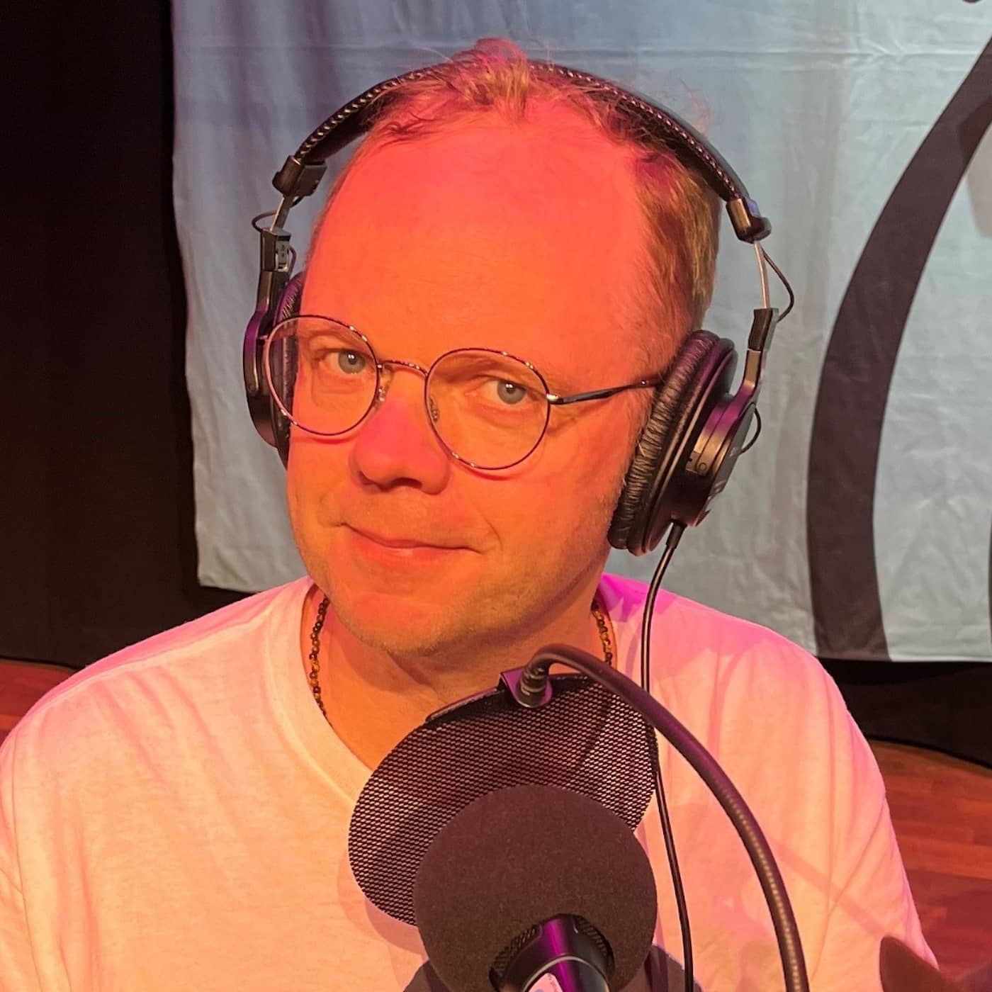 Så finansierar Olof Wretling sin spargrissamling artwork