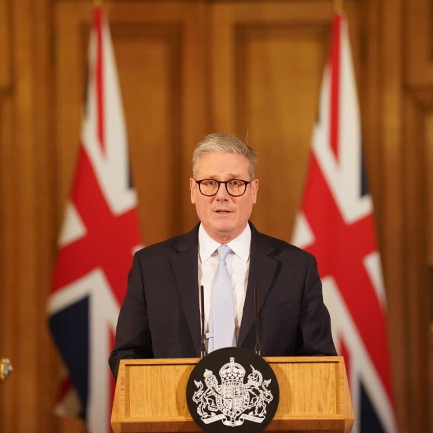 Starmer attacks 'open border' Tories, plus Andrea Jenkyns defects artwork
