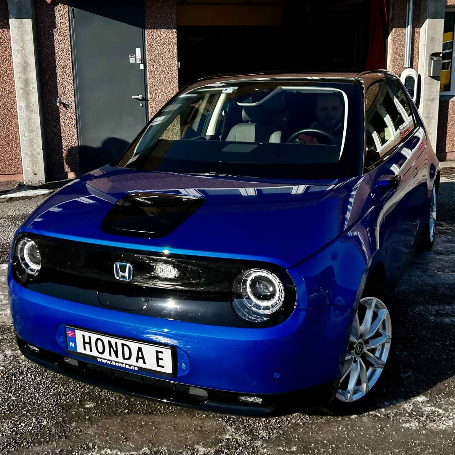Bonus: Liten, dødssøt og altfor dyr - Honda E artwork