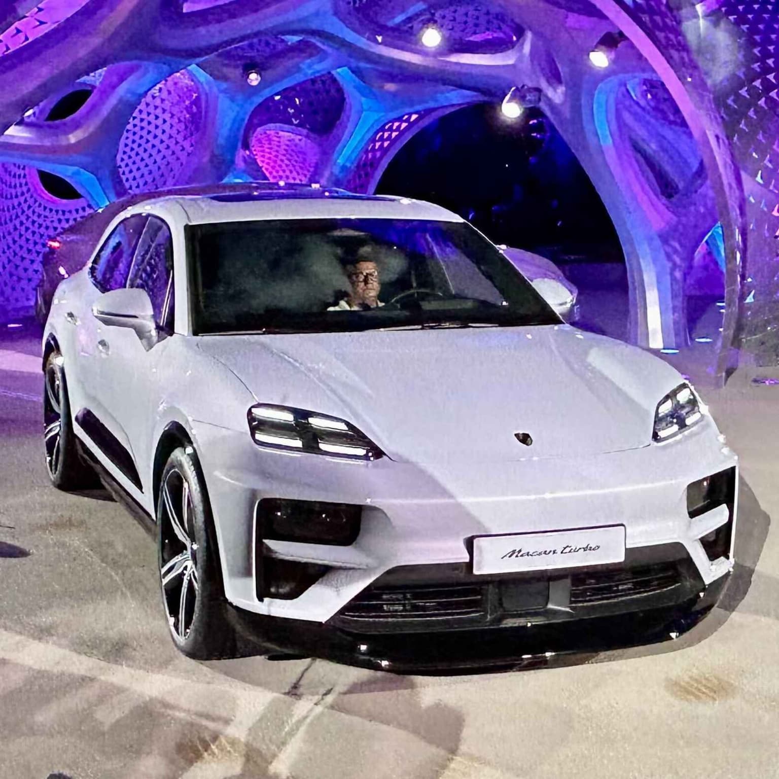 Sånn er elektriske Porsche Macan artwork
