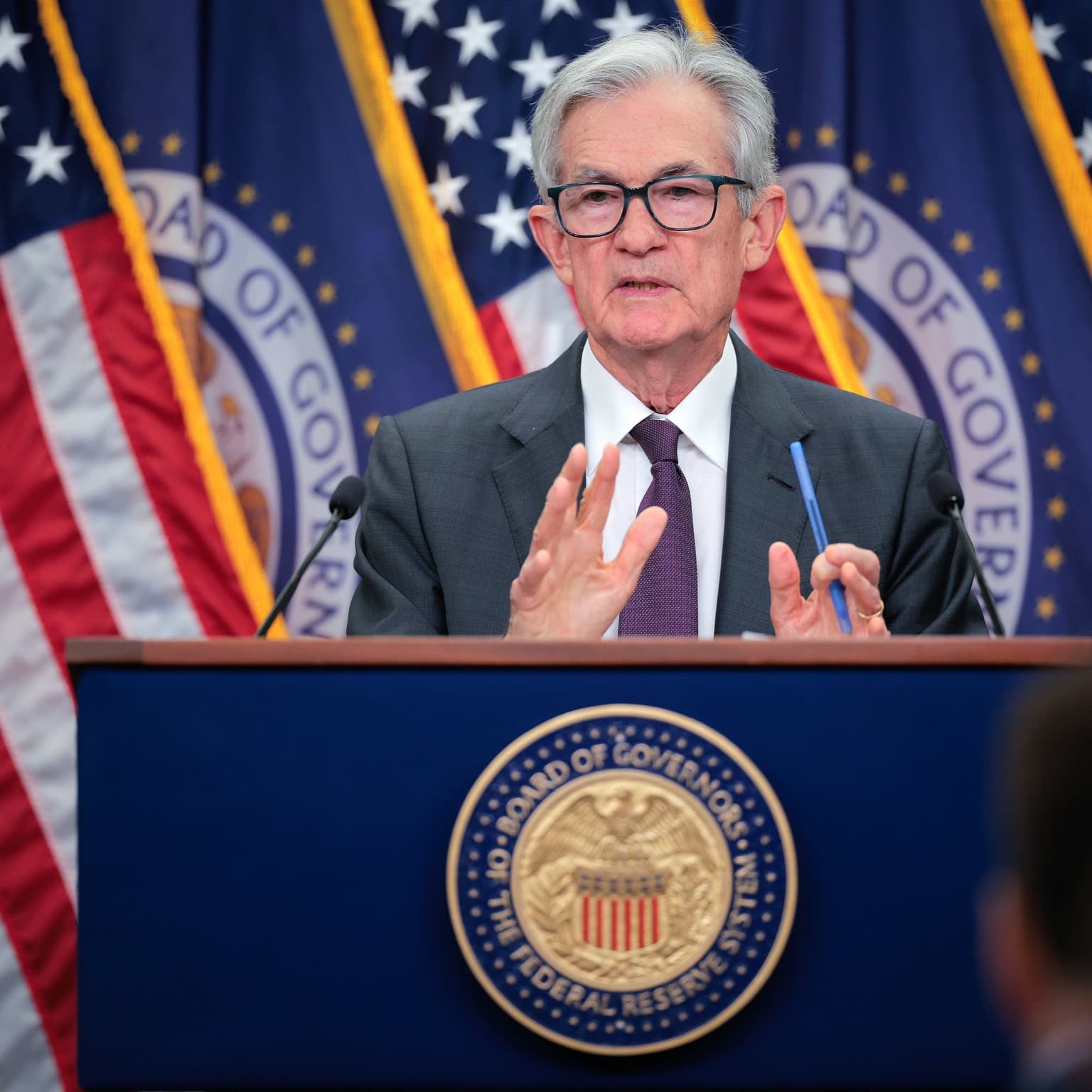 As the job market slows, inflation speeds up artwork