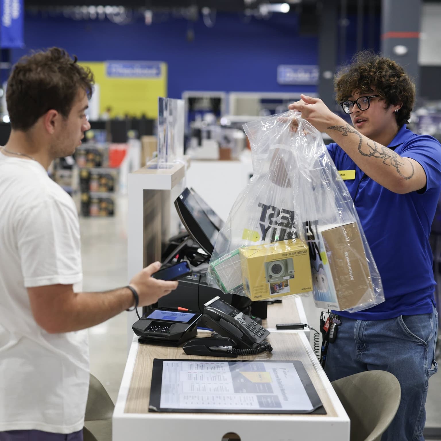 U.S. GDP sees healthy growth artwork