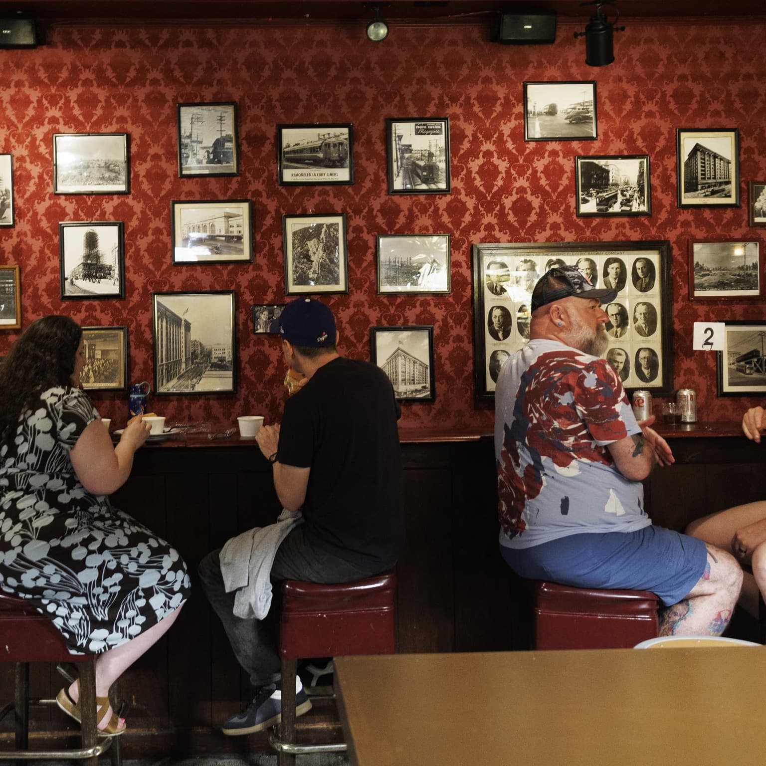The relationship between consumer mood and spending? It's complicated artwork