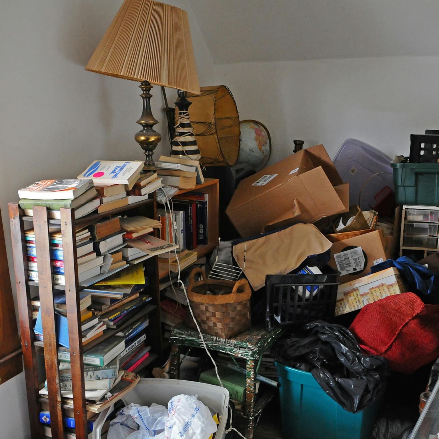 Your clutter is holding you back artwork