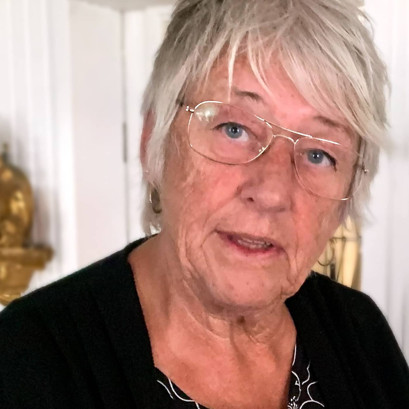 DNA-testet avslöjade: Gun har tre pappor artwork