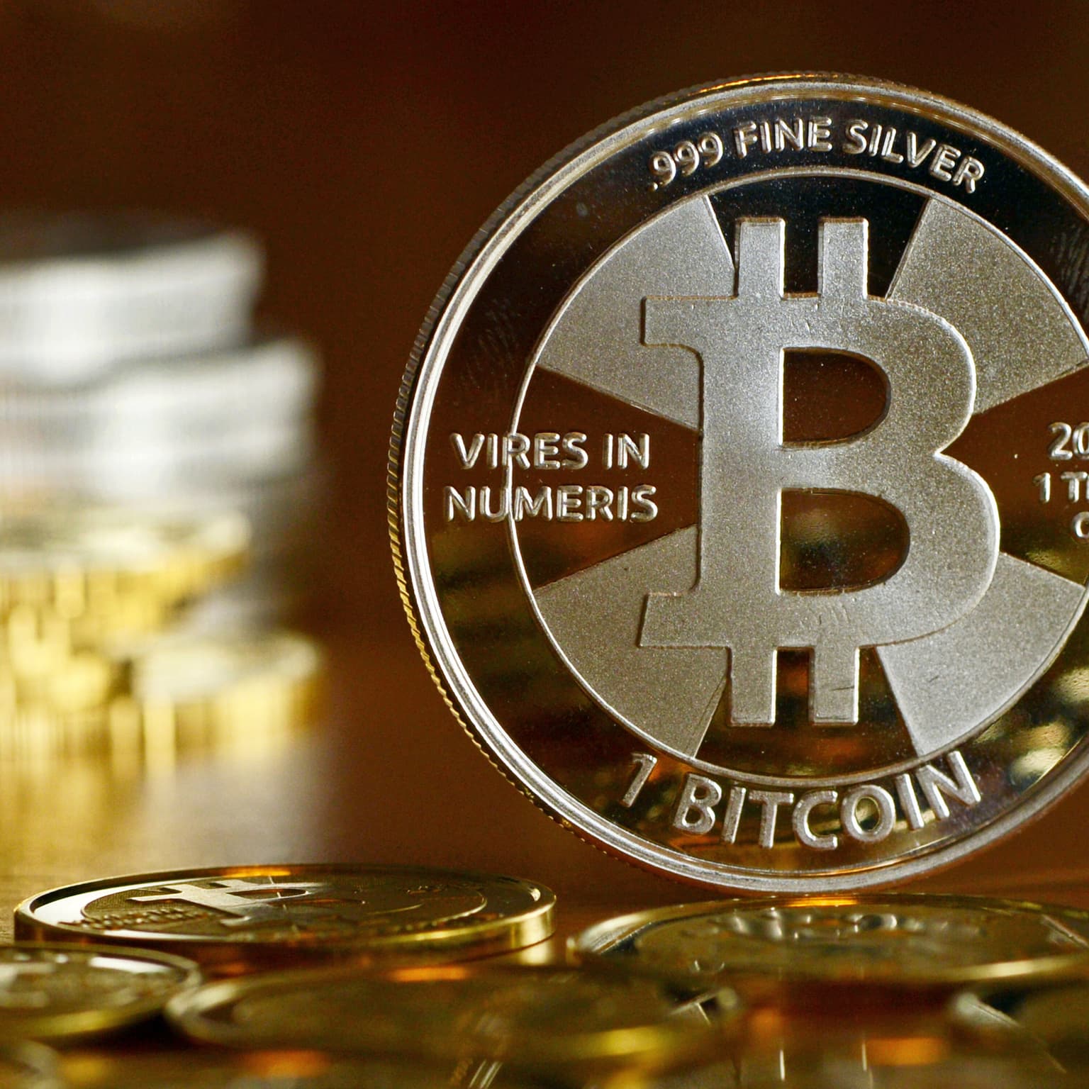 Finans Global: Blev bitcoin en game changer eller er revolutionen udeblevet? artwork