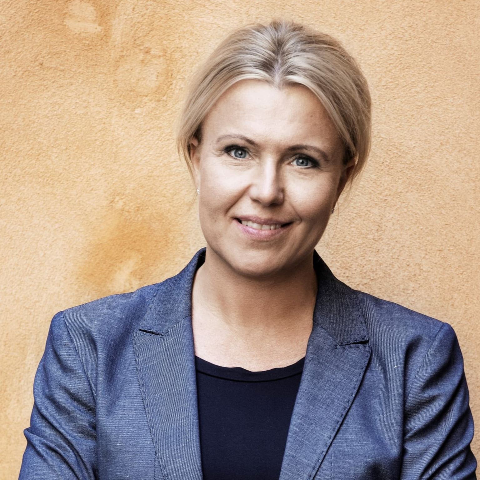 Ledelse med Louise Orbesen: Danmarks eneste kvindelige bankdirektør insisterer på diversitet artwork