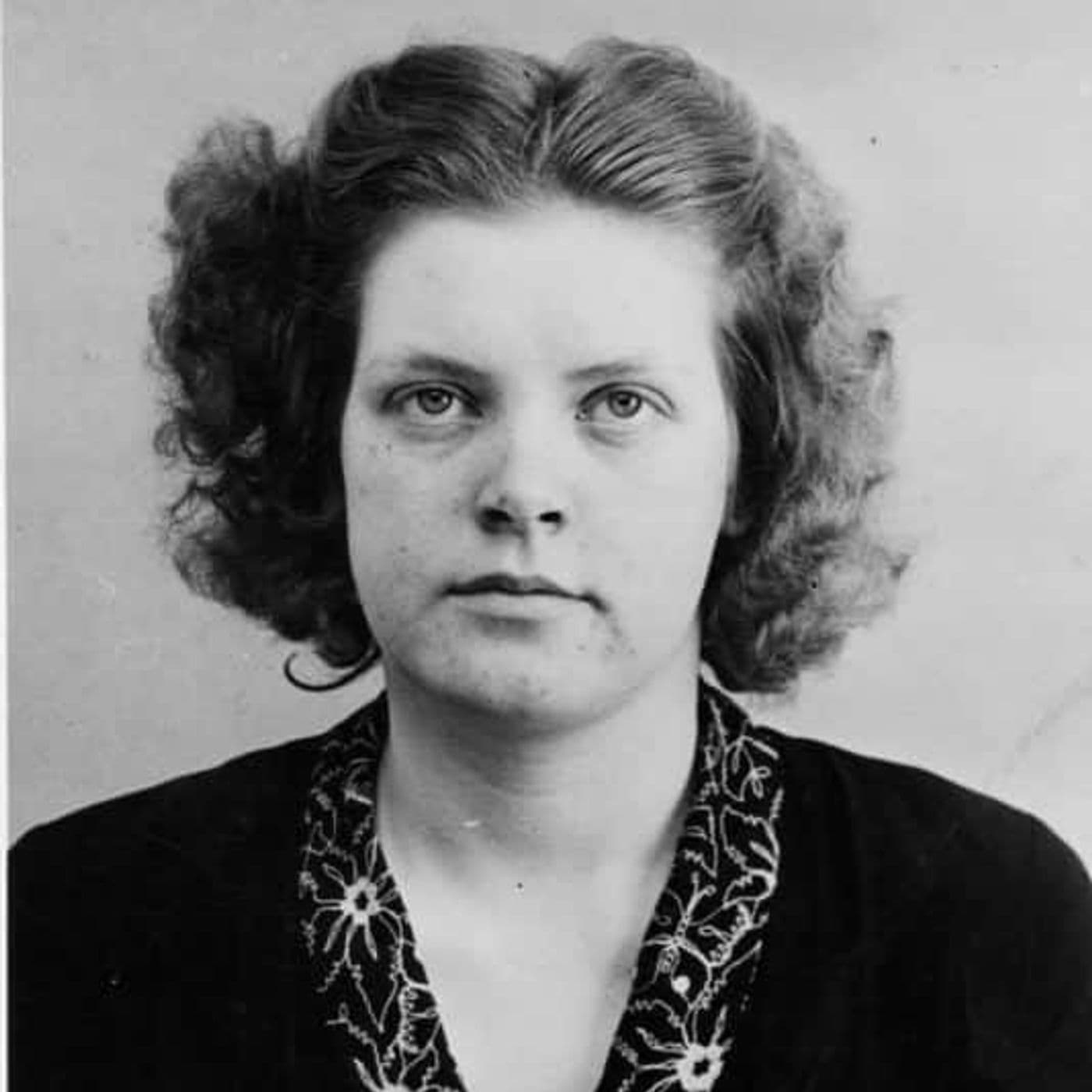 1/10 Grethe Bartram: Den dødsdømte stikker artwork