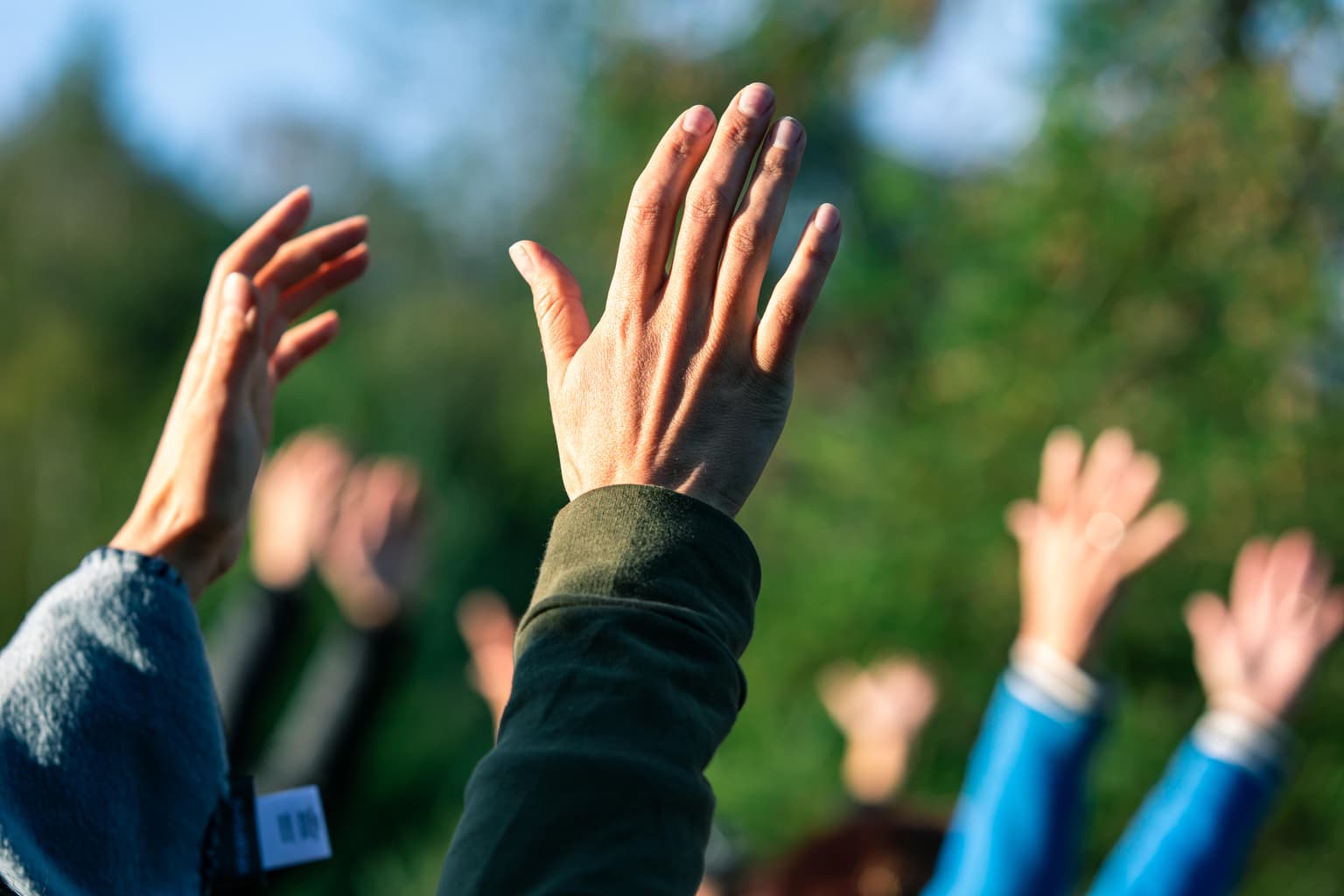 The psychological tricks that make cults so dangerous artwork