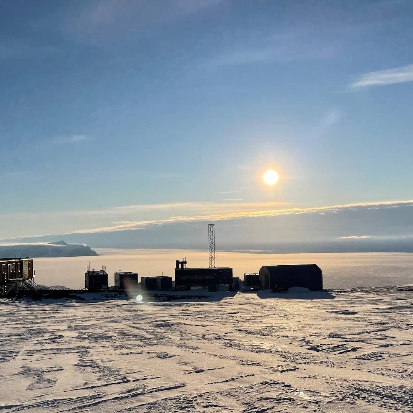 Så kartläggs isen på Antarktis med 20 meter långa iskärnor och syreisotoper artwork