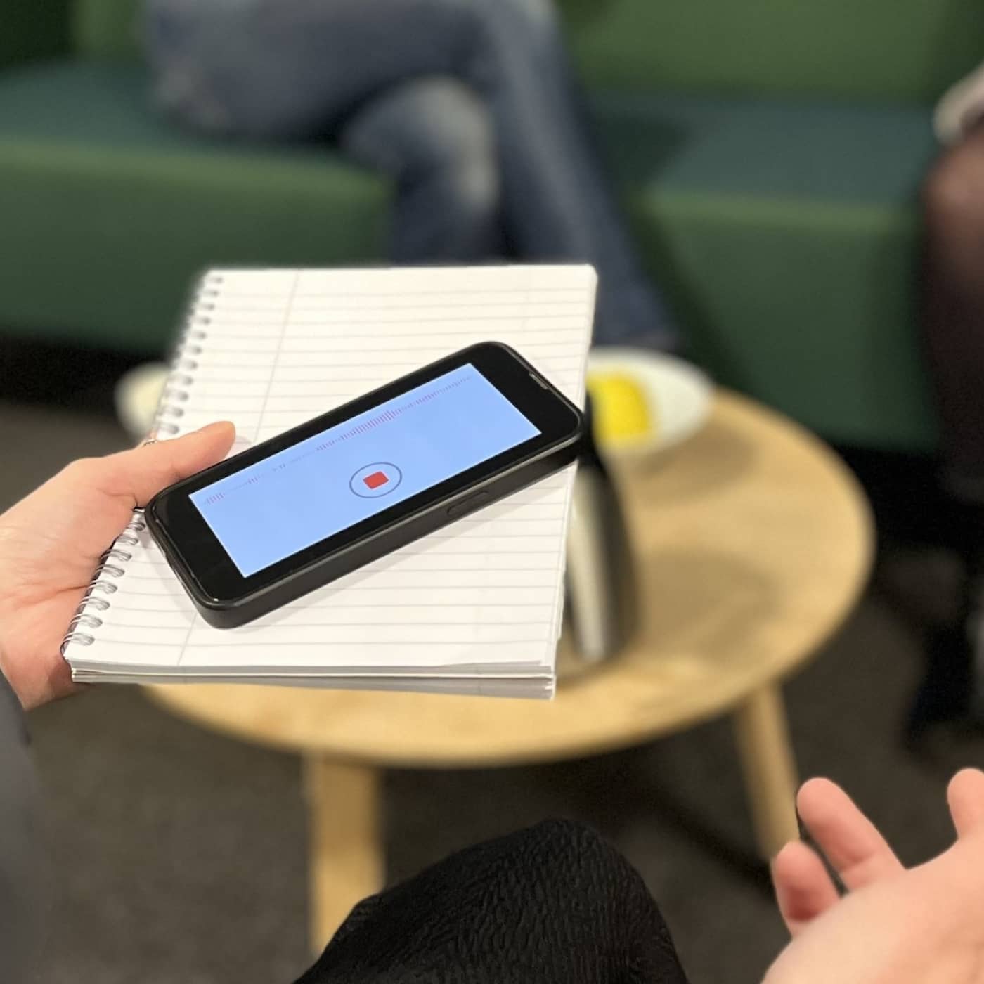 AI i socialtjänsten – kan mer än vi vågar nu artwork