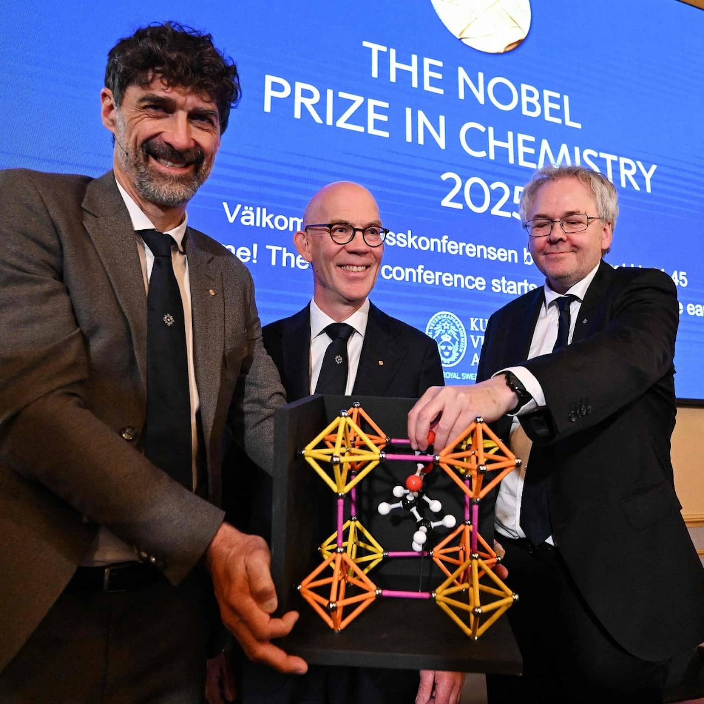 Nobelpris i kemi 2025: molekylbygget som kan skörda vatten ur luft artwork