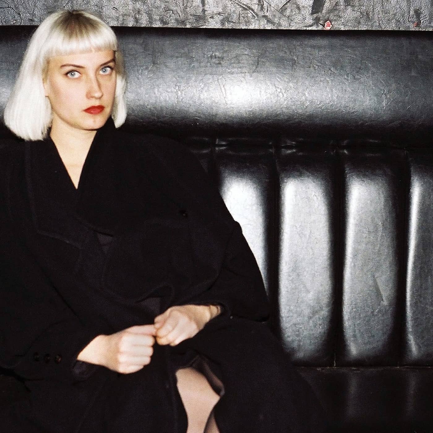 Stil Special – en djupdykning i fotbollstränarmode, synthpop, guldtänder och glamourösa flygvärdinnor artwork