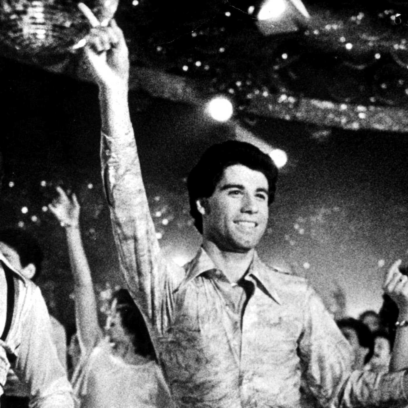 Saturday Night Fever – hurra för 40 år av discodans, tajta skjortor och högt skurna byxor artwork