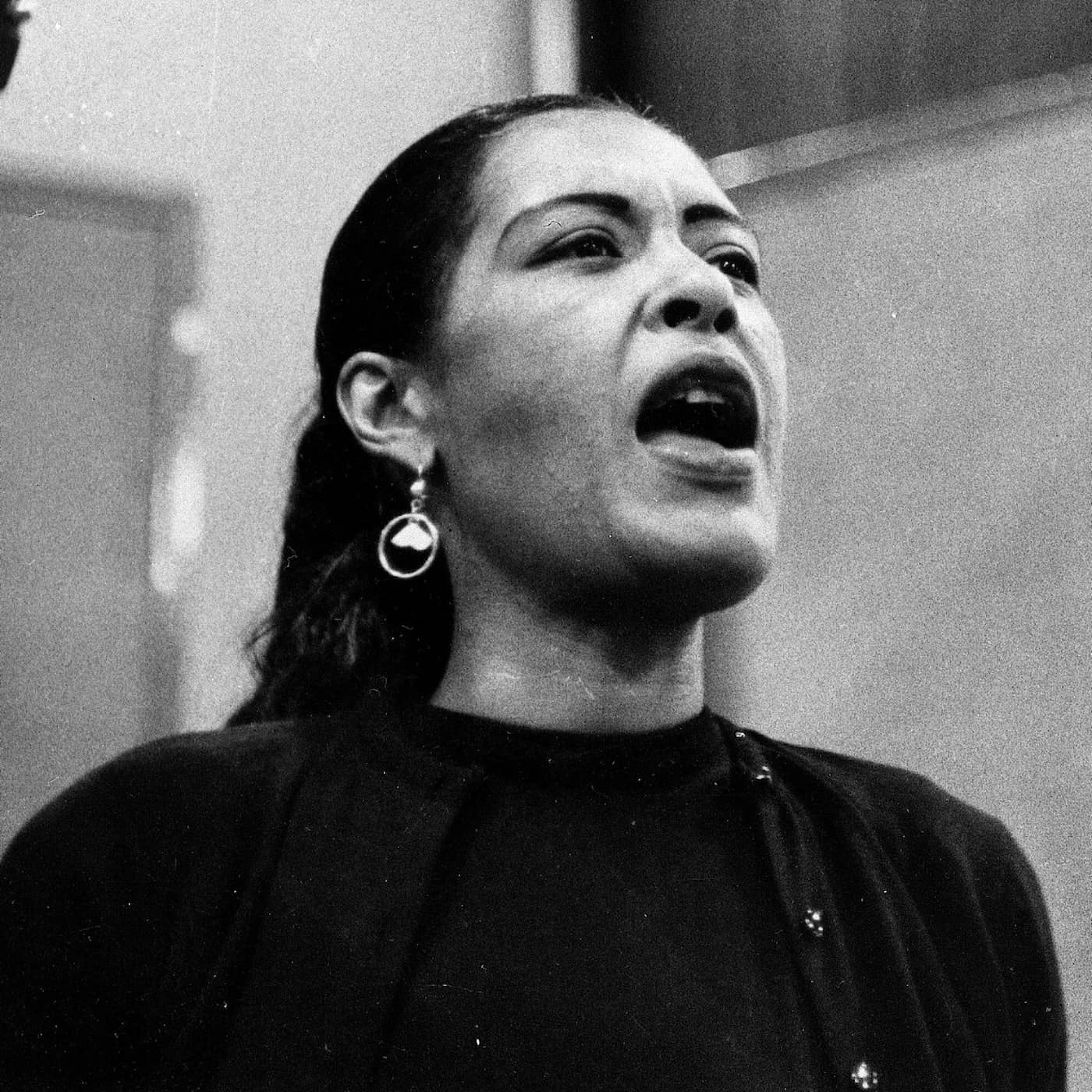 Billie Holiday – vita gardenior och soundtracket till en svart motståndsrörelse artwork