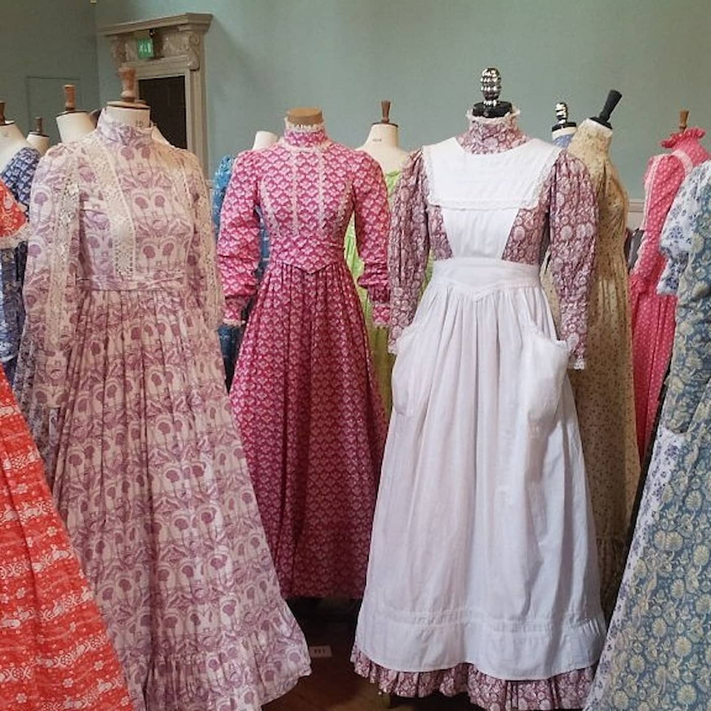 Laura Ashley – blommor, romantik och nostalgi artwork